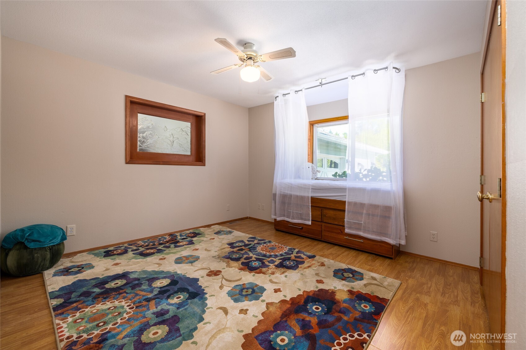 property viewer photo 24