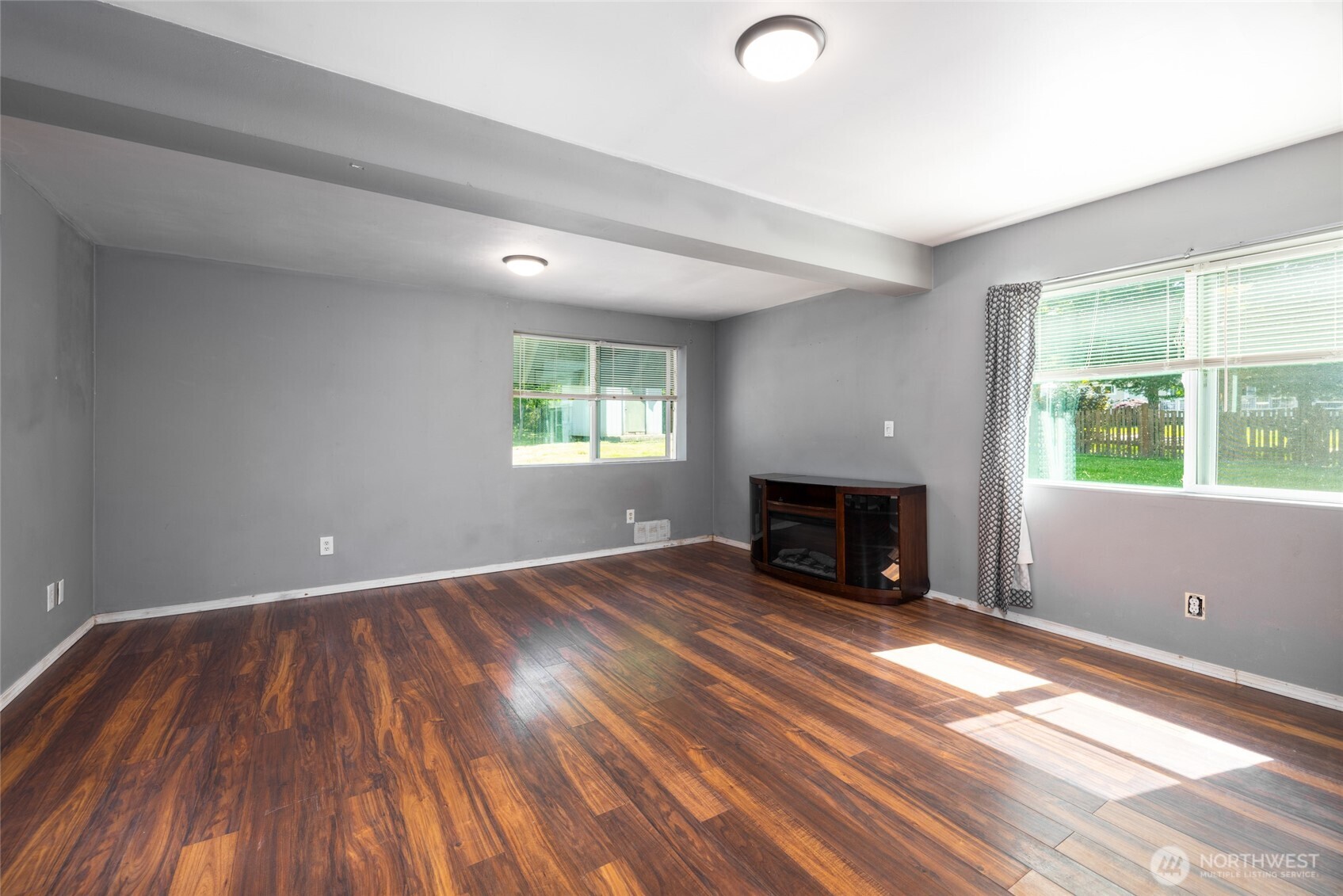 property viewer photo 27