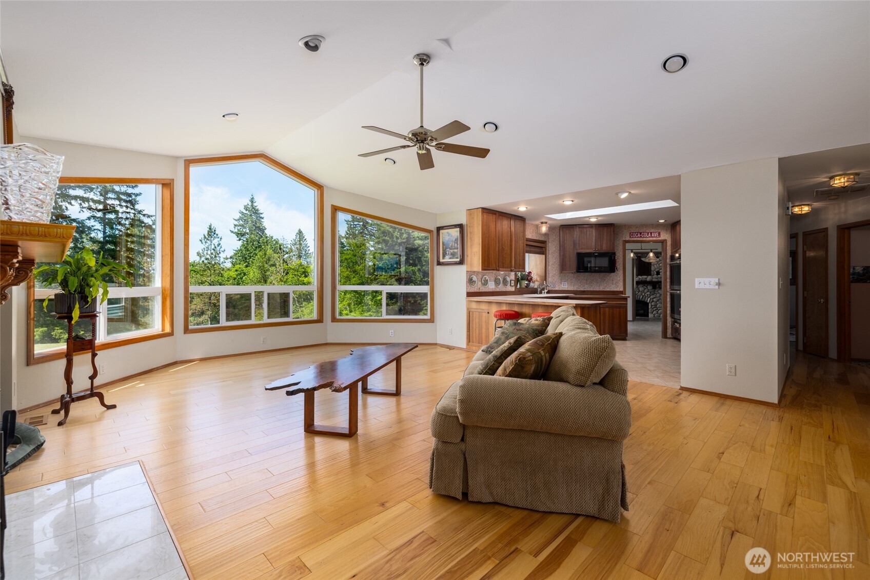 property viewer photo 6
