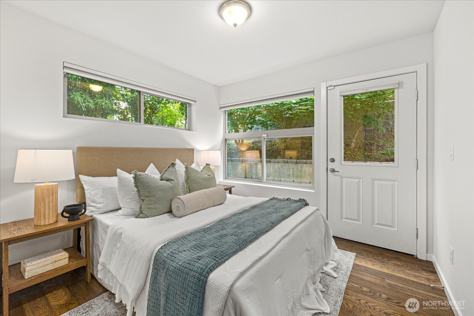 property viewer photo 15