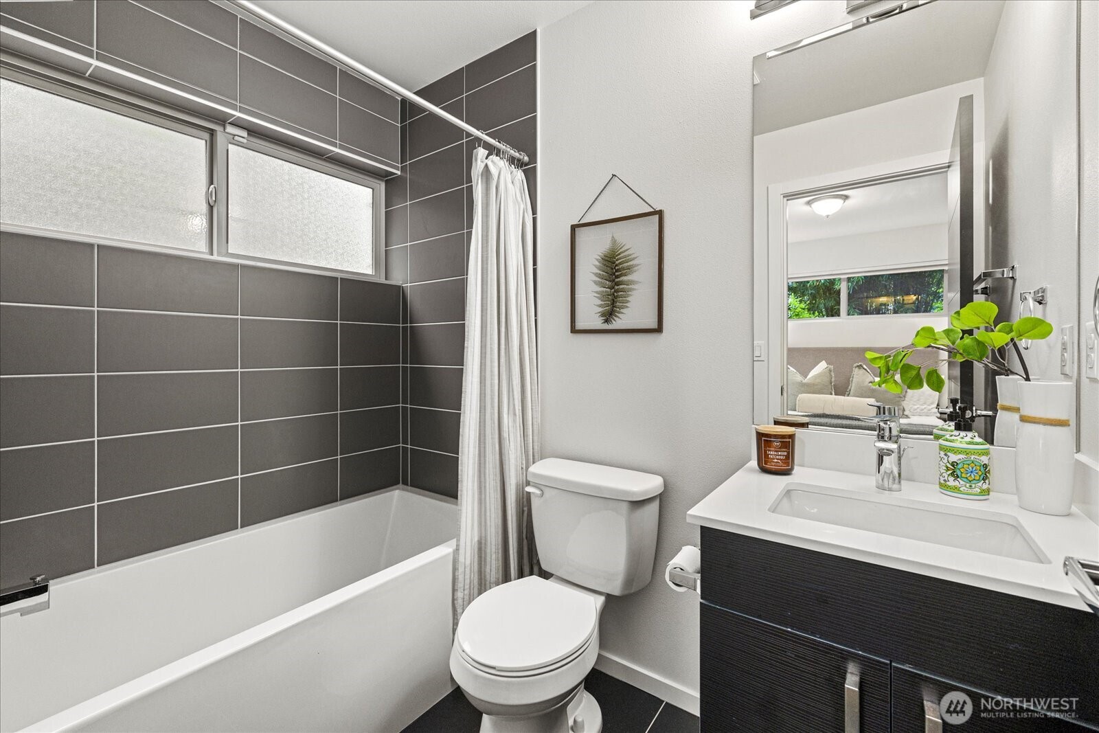 property viewer photo 17