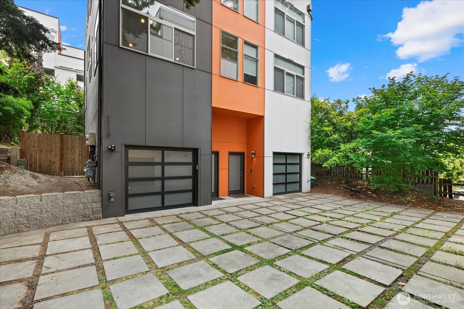 property viewer photo 2