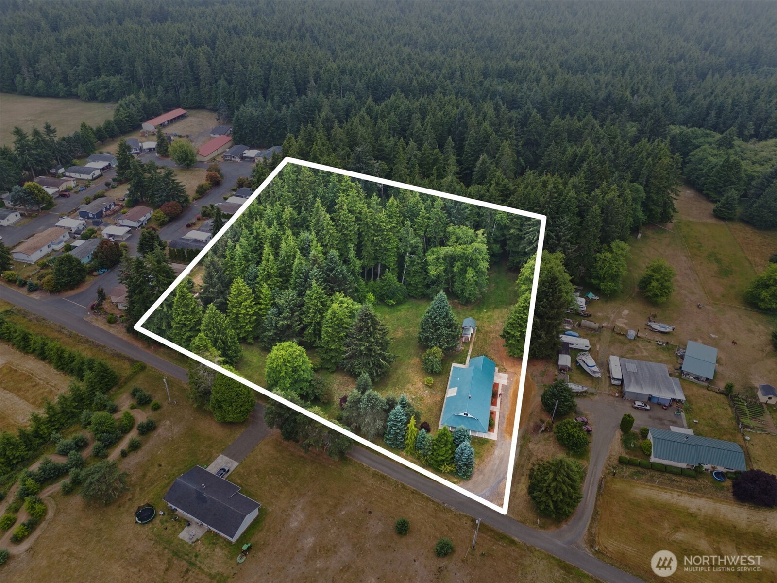 main property photo 5