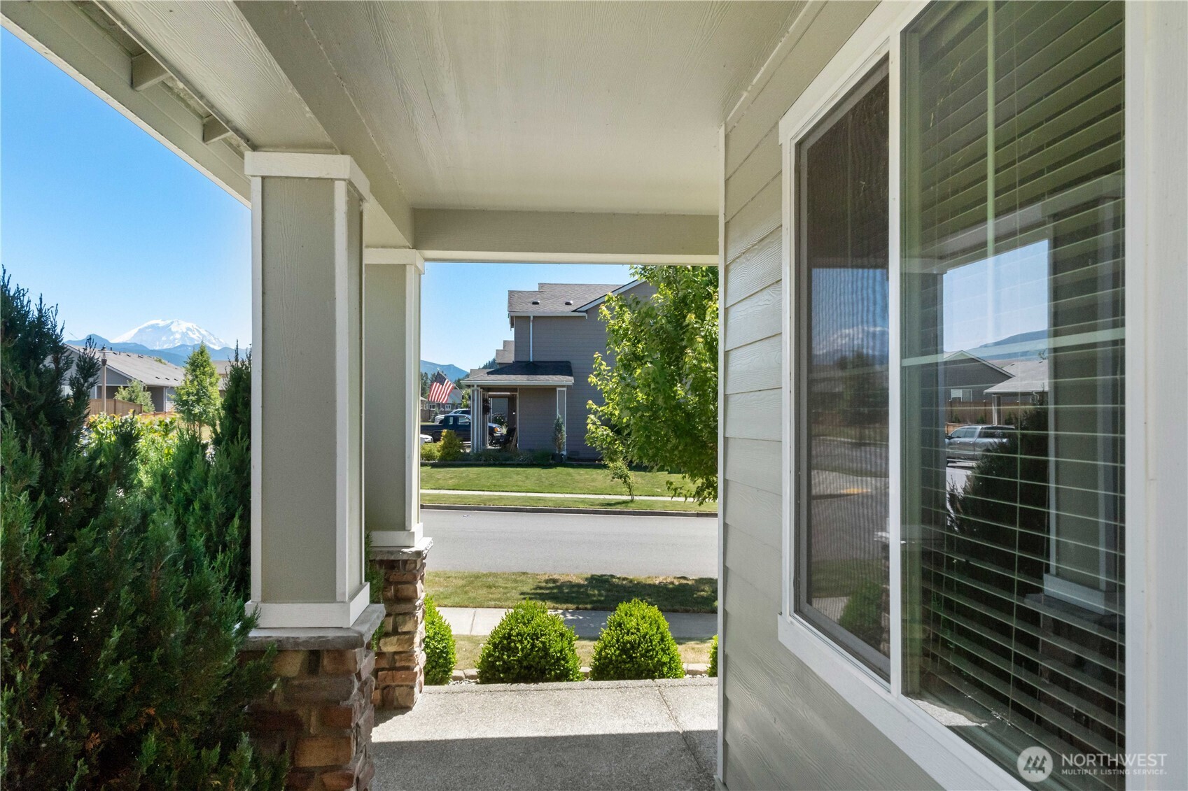 property viewer photo 2