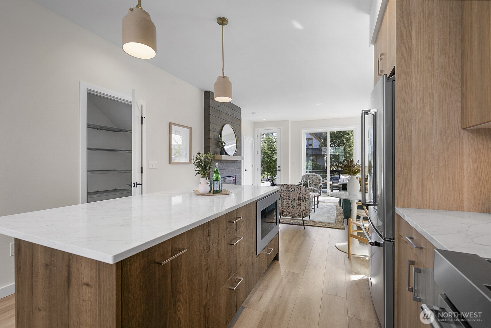 property viewer photo 10