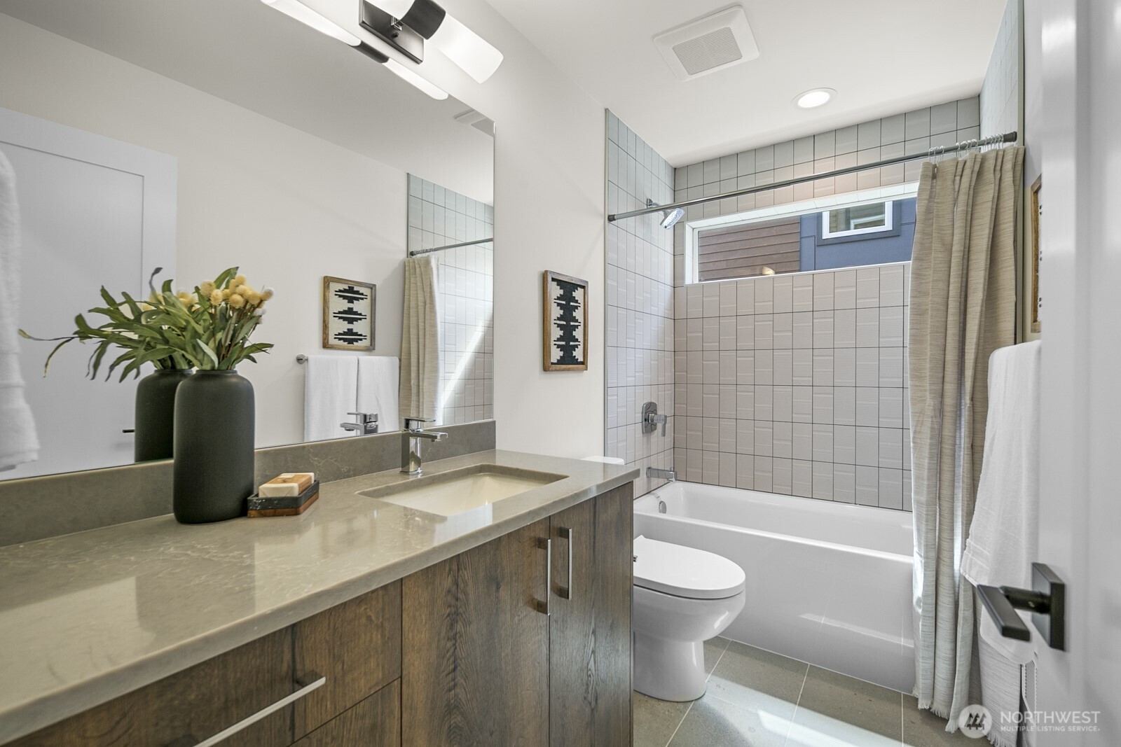 property viewer photo 17