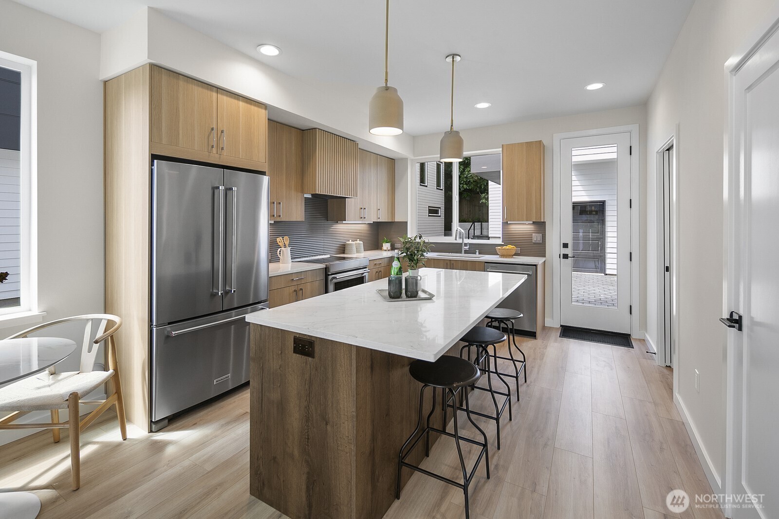 property viewer photo 7