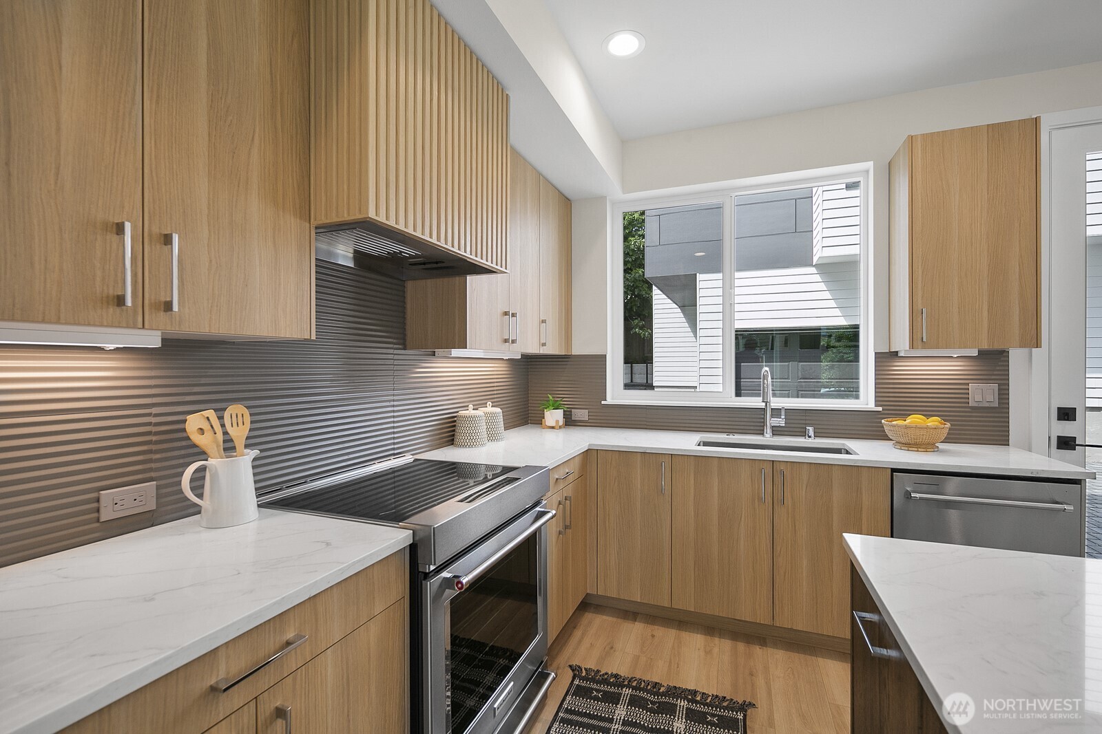 property viewer photo 8