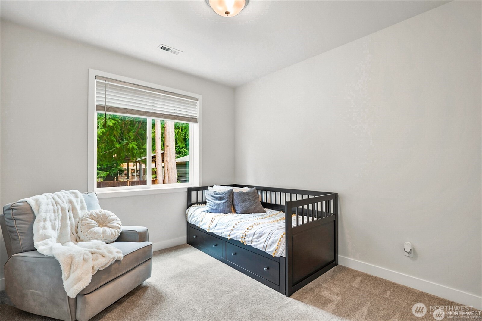 property viewer photo 13