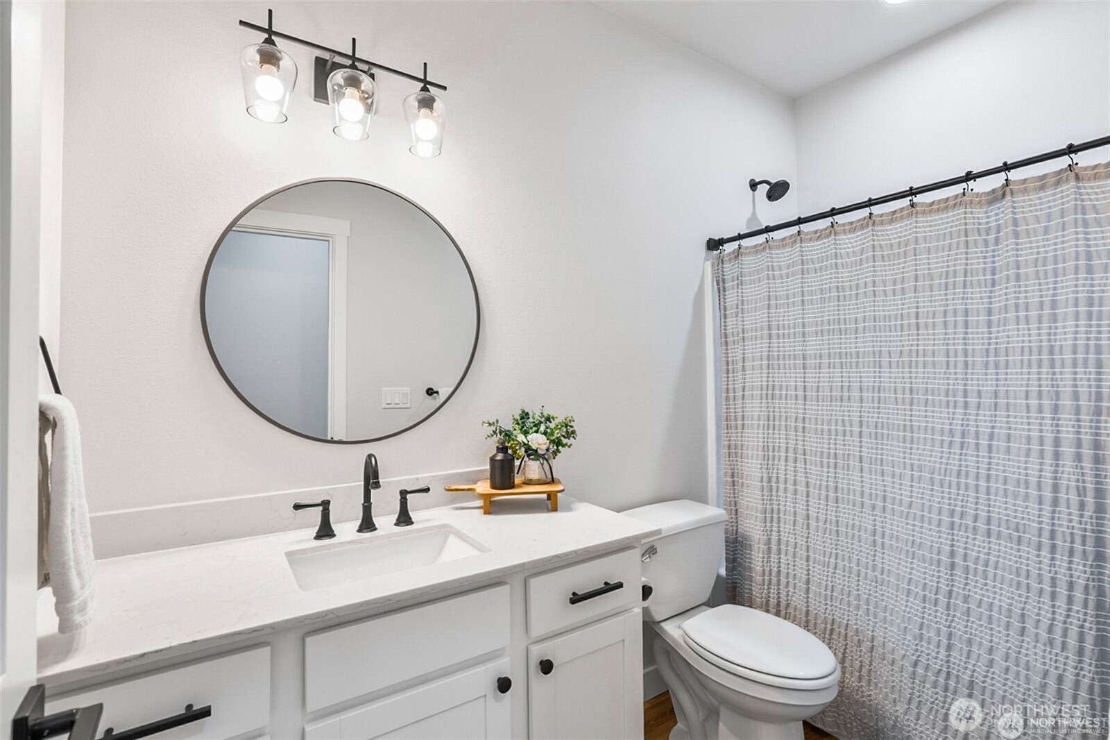property viewer photo 15