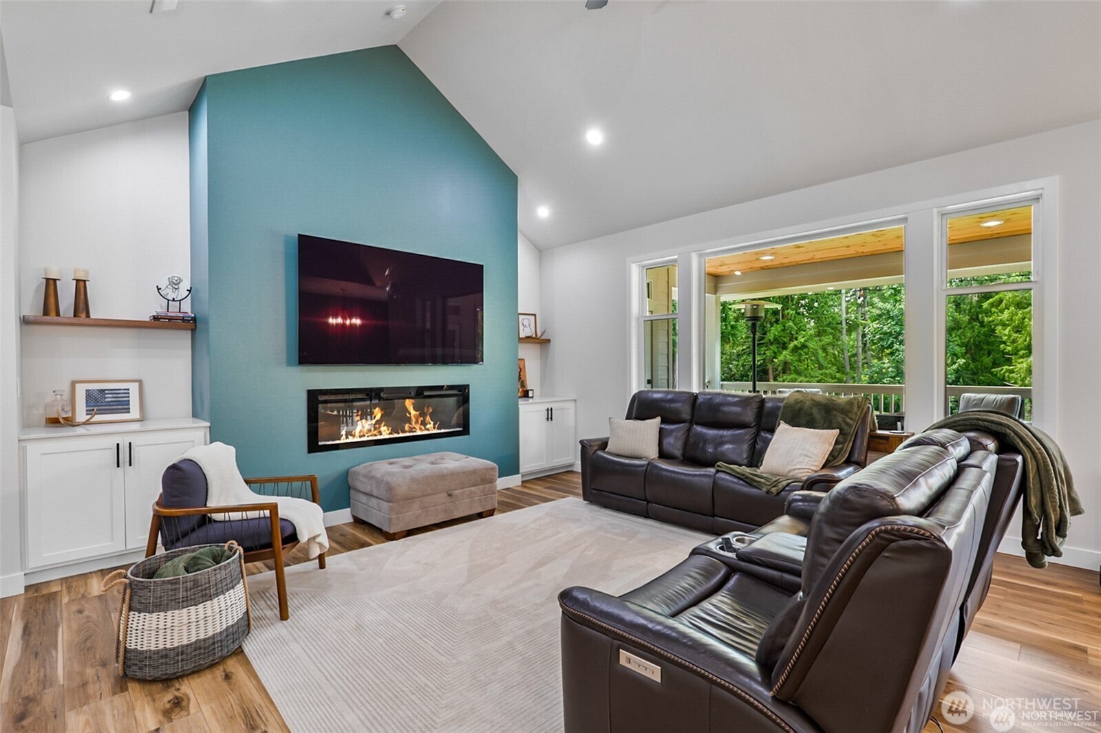 property viewer photo 2