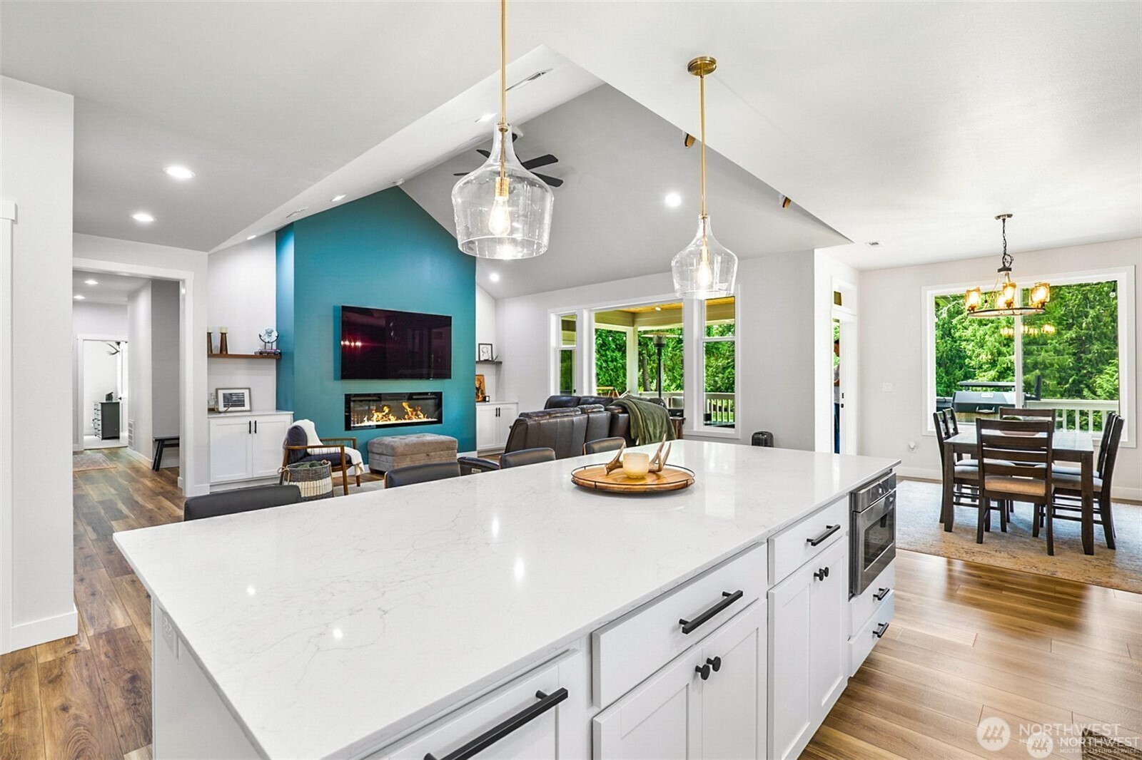property viewer photo 6