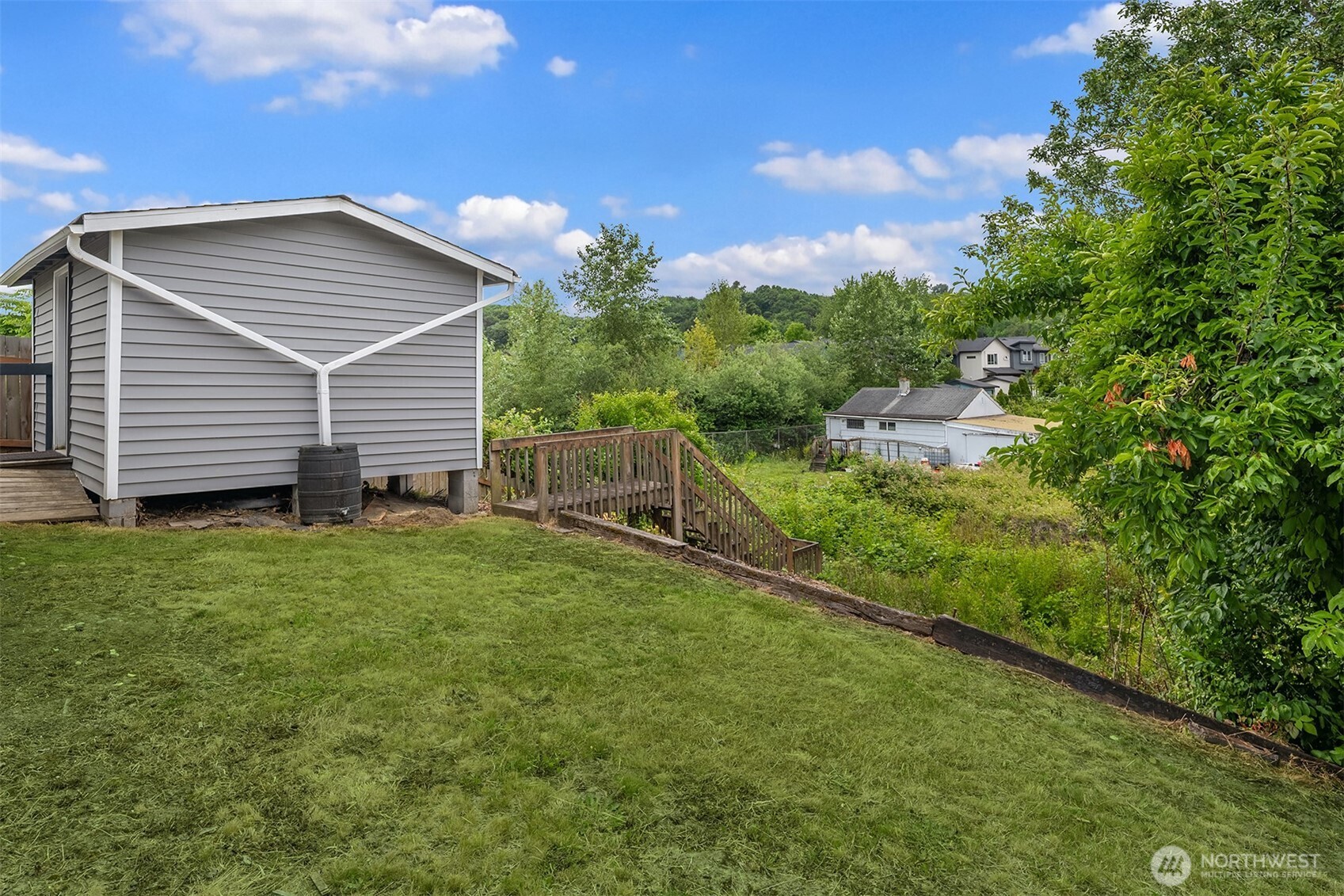 property viewer photo 25