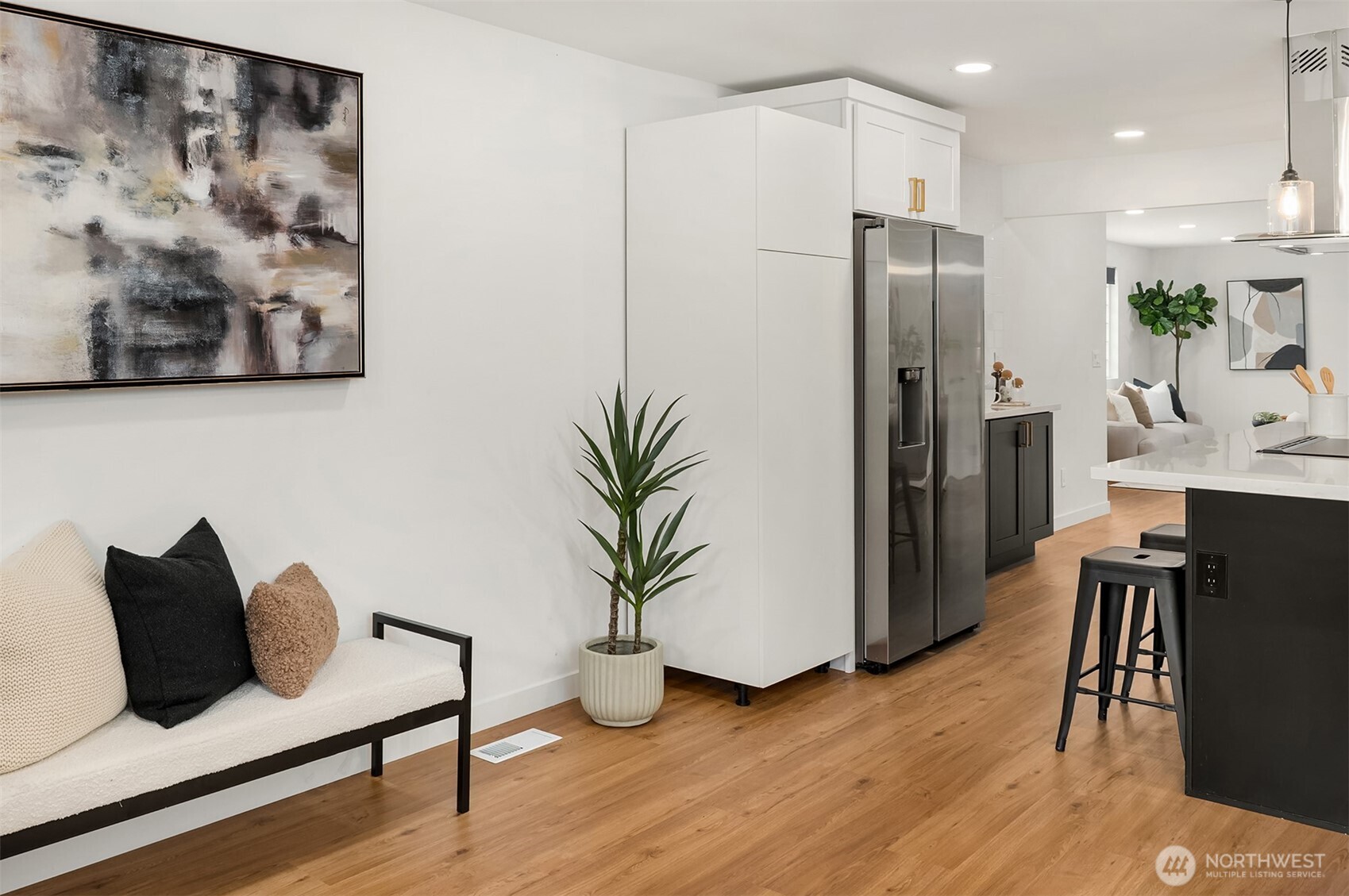 property viewer photo 6