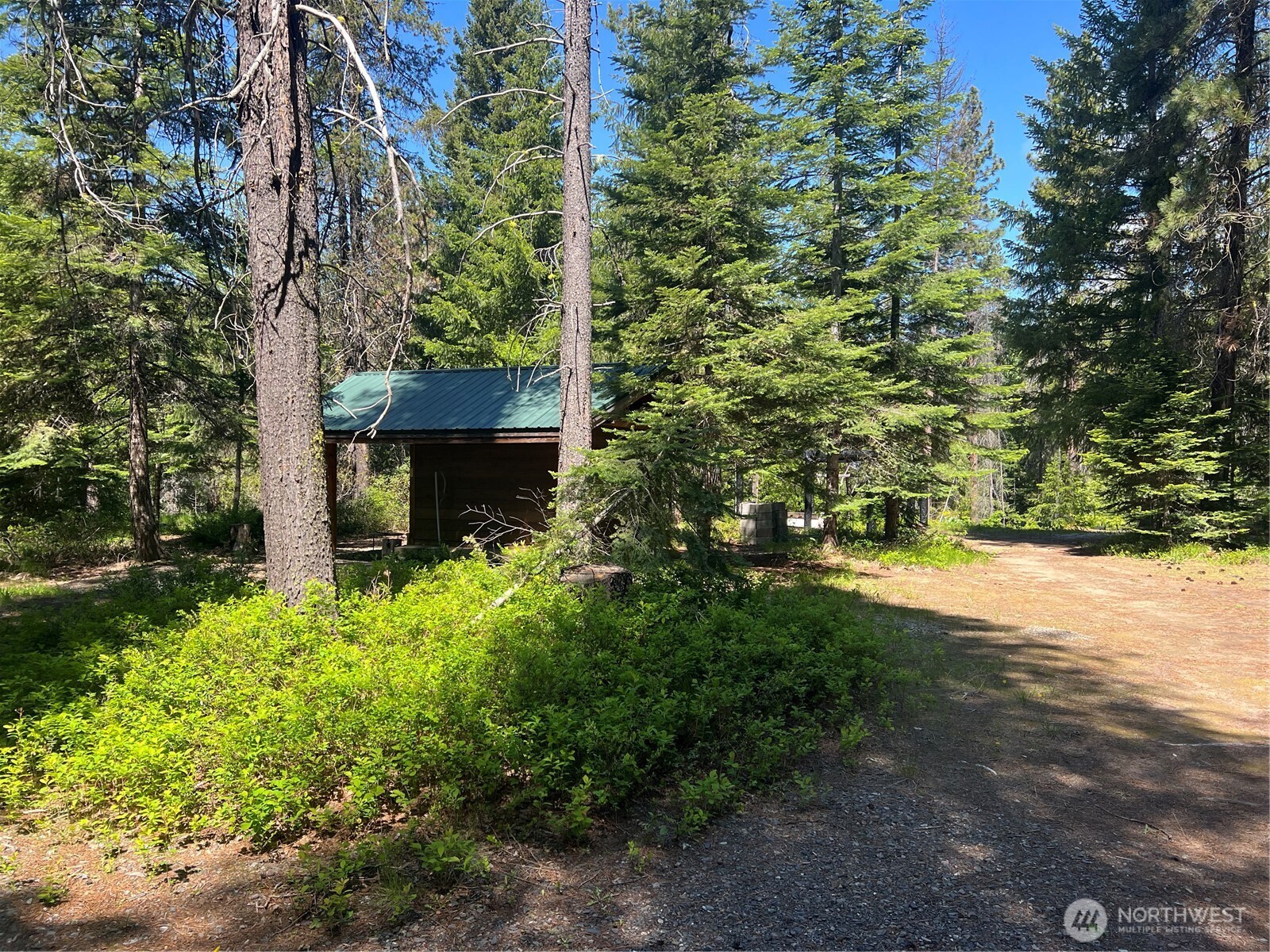 main property photo 12