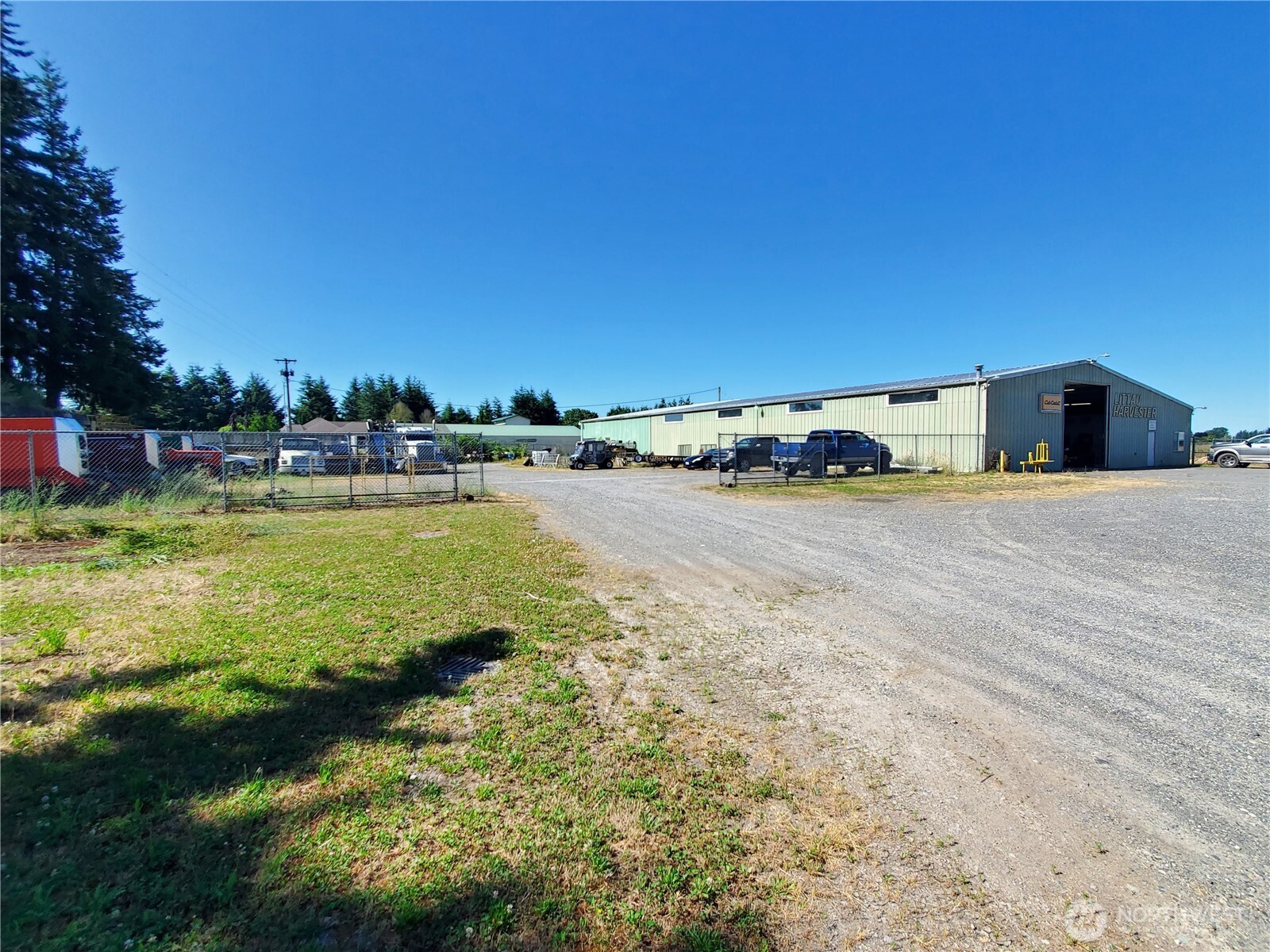 main property photo 6