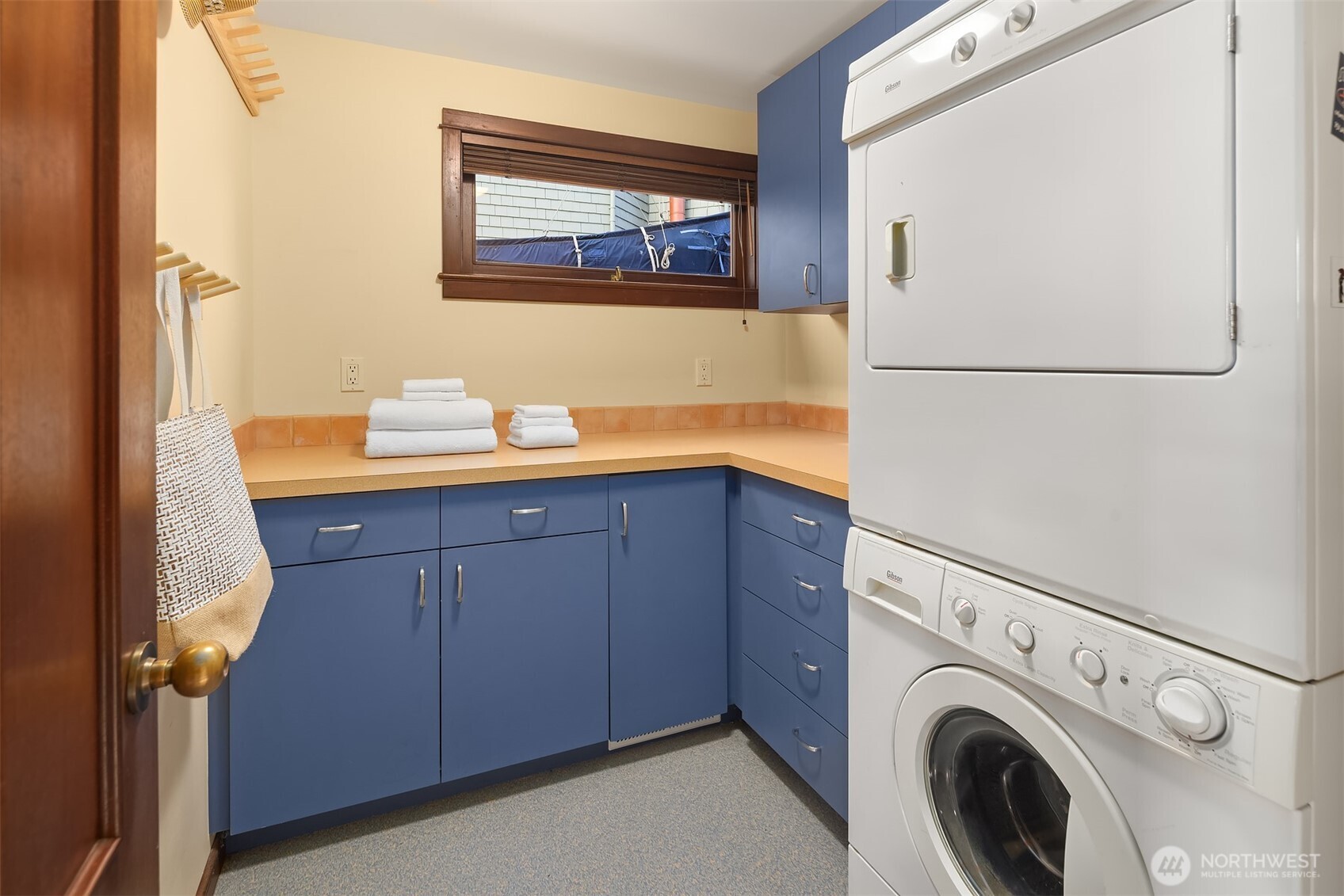 property viewer photo 20