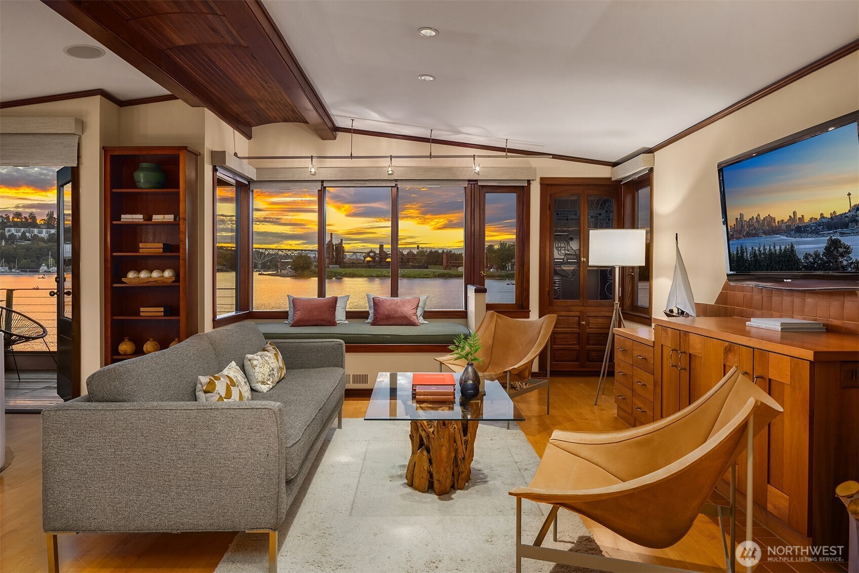 property viewer photo 24