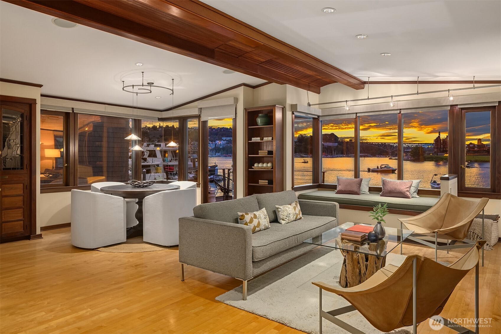 property viewer photo 25