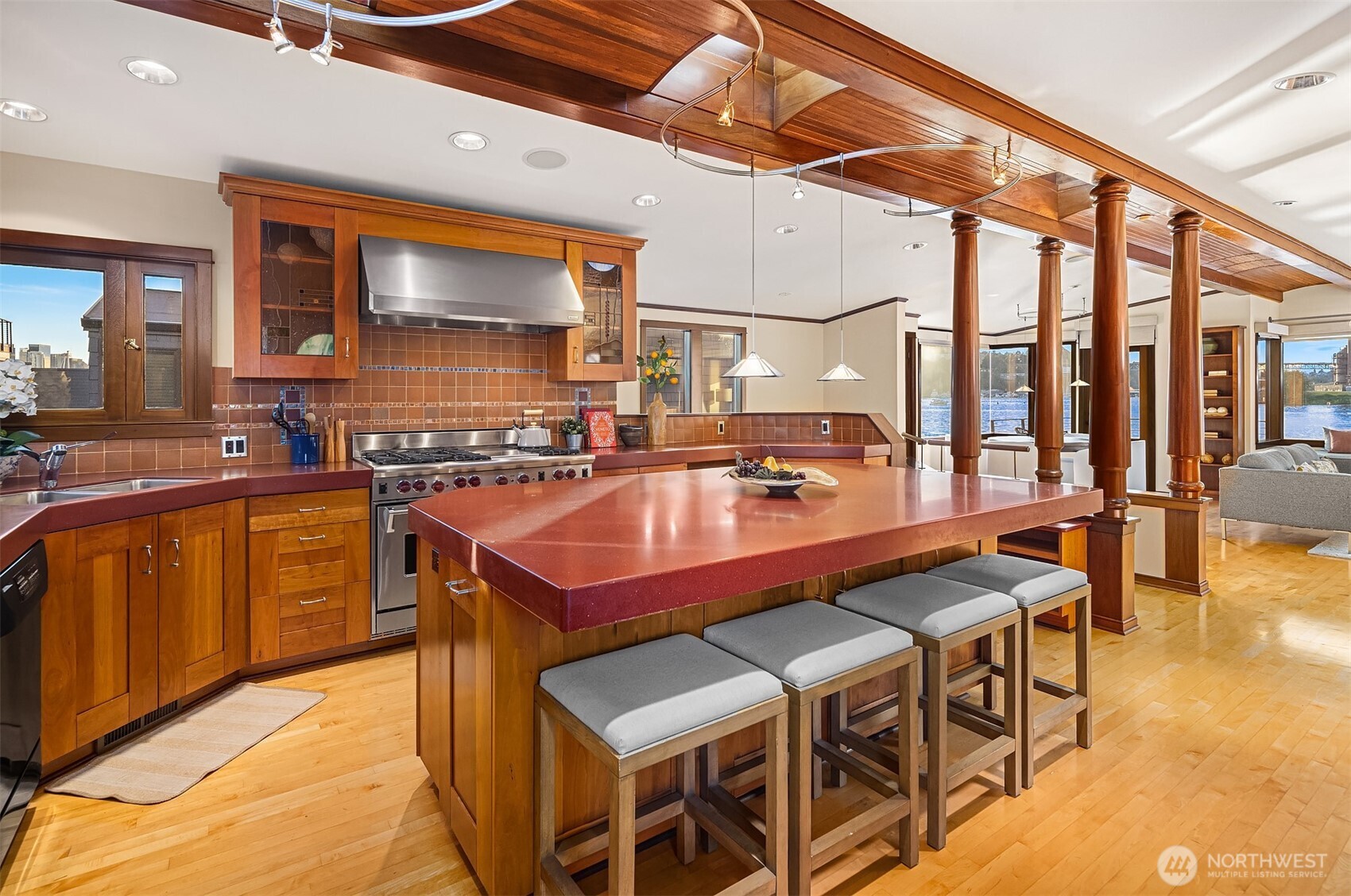 property viewer photo 9