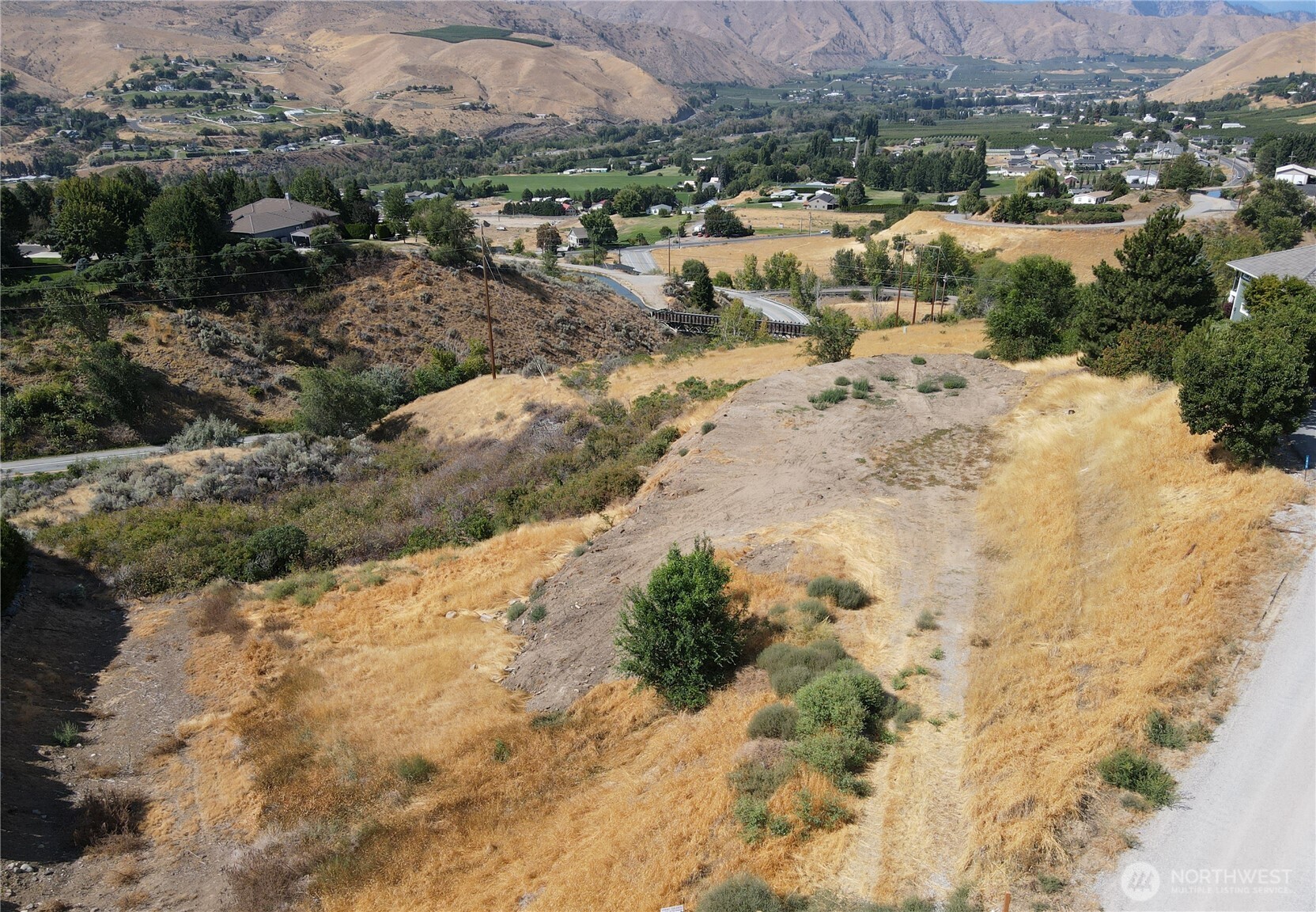 main property photo 16
