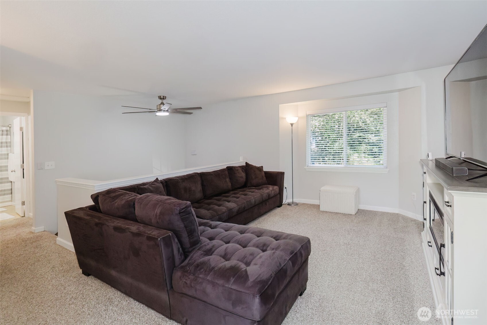 property viewer photo 13