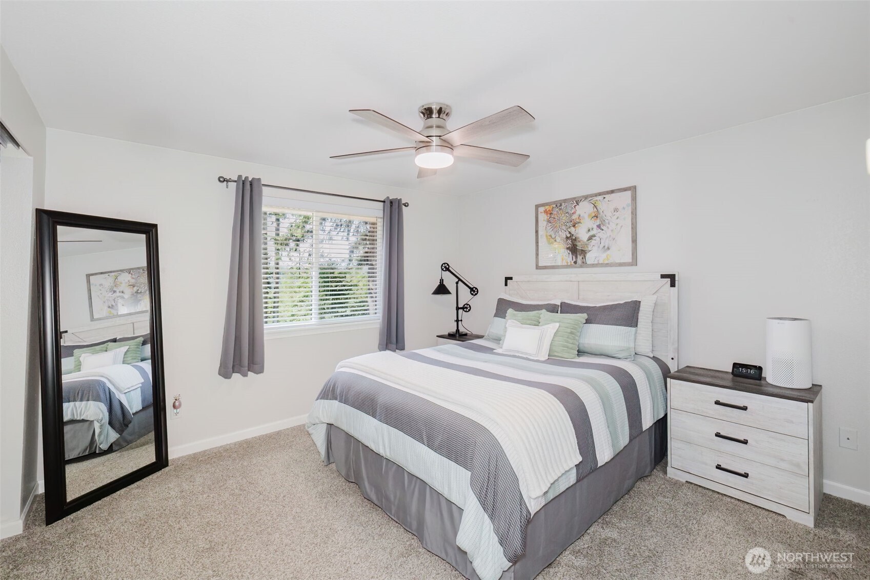 property viewer photo 15