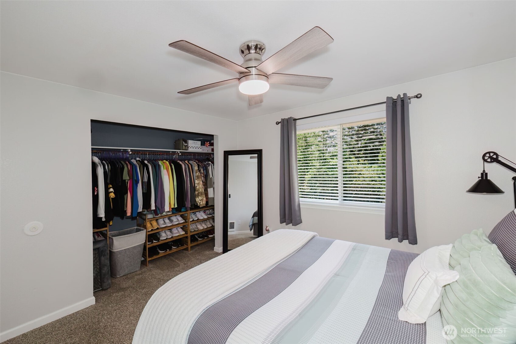 property viewer photo 16
