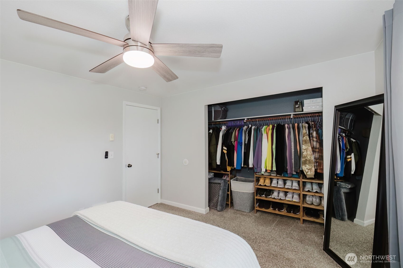 property viewer photo 17
