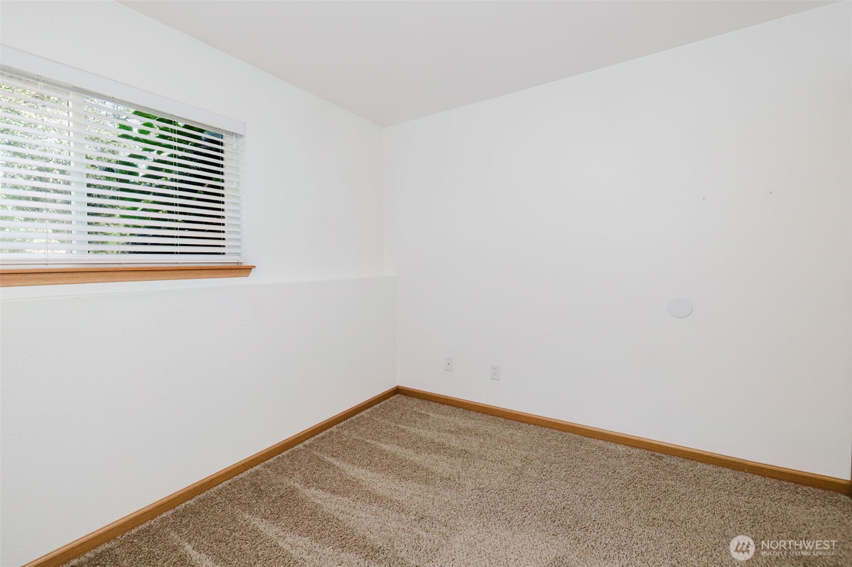 property viewer photo 24