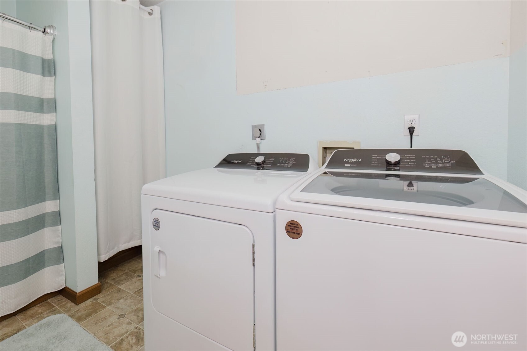 property viewer photo 25