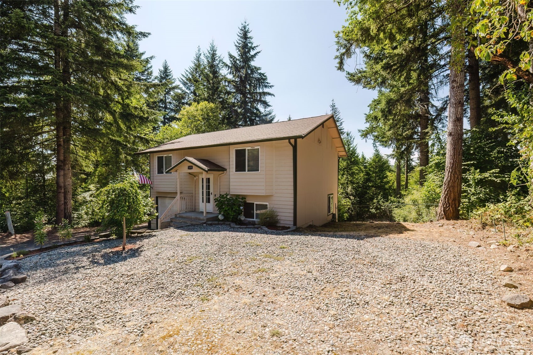 property viewer photo 3