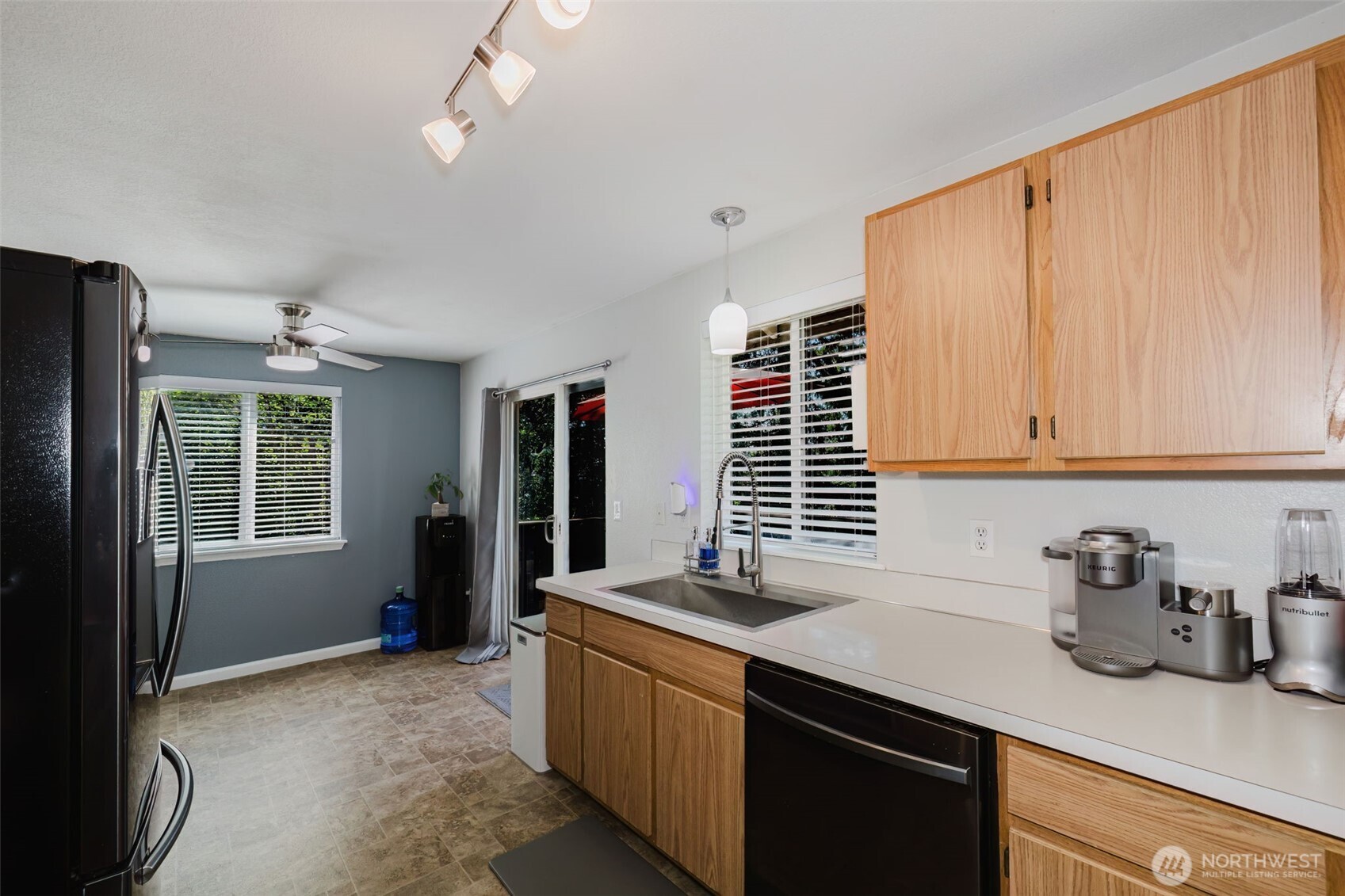 property viewer photo 9