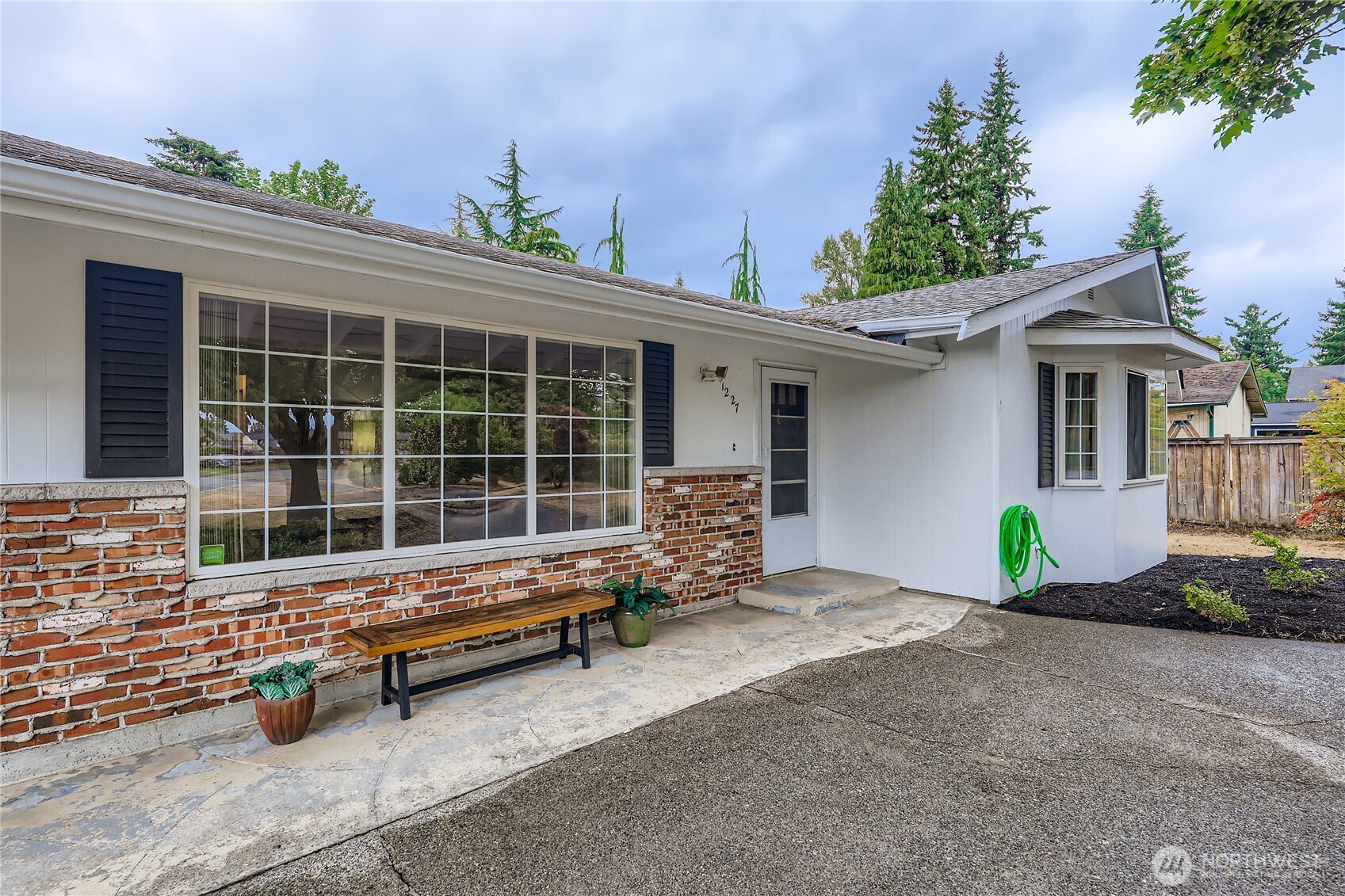 property viewer photo 18