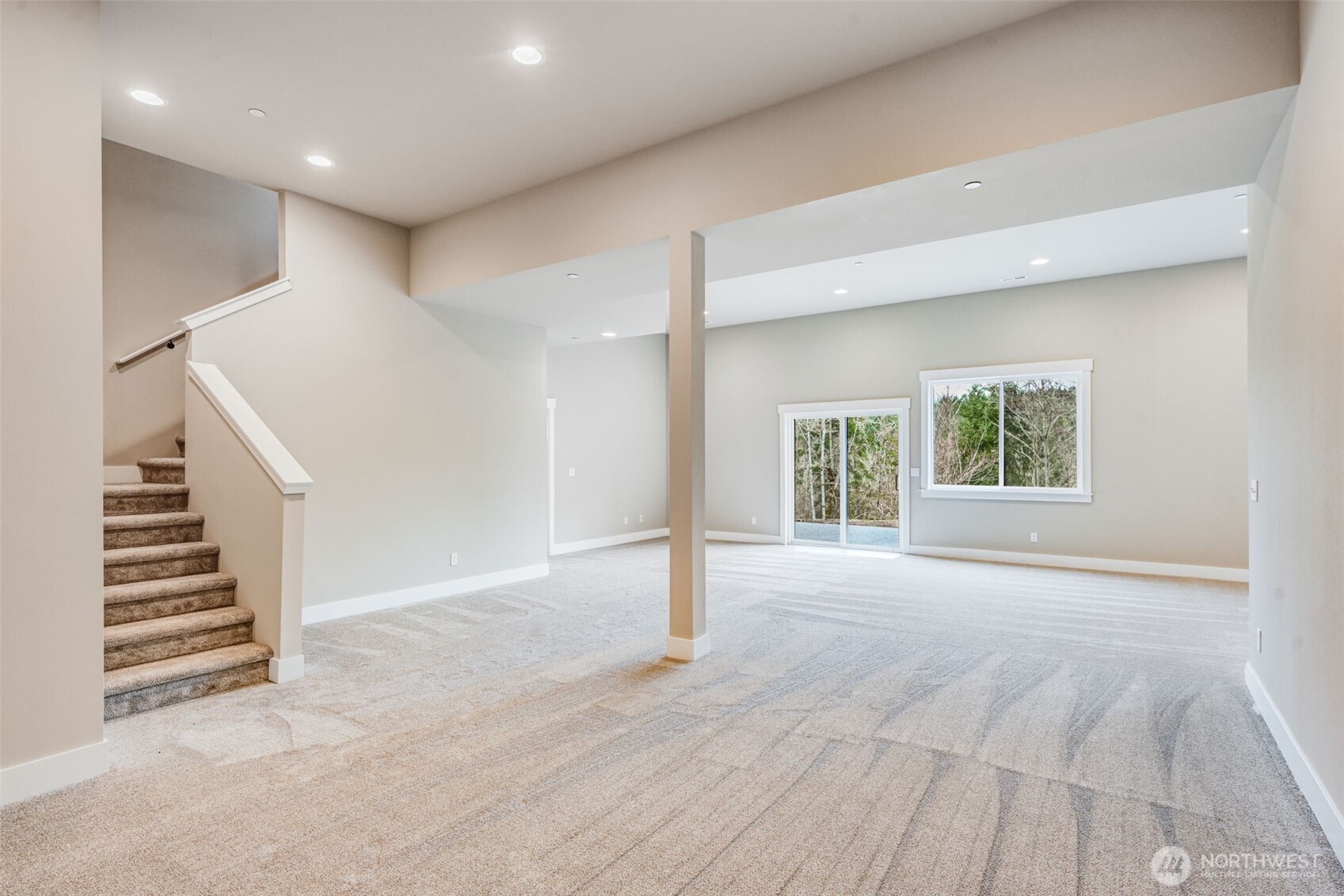 property viewer photo 18