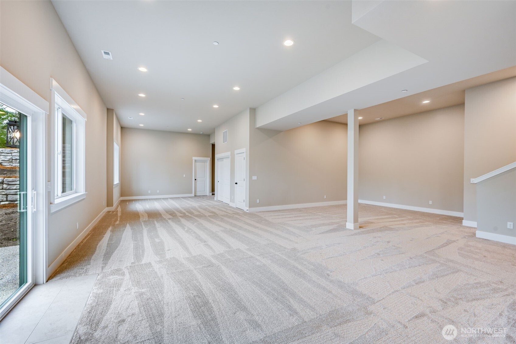 property viewer photo 20