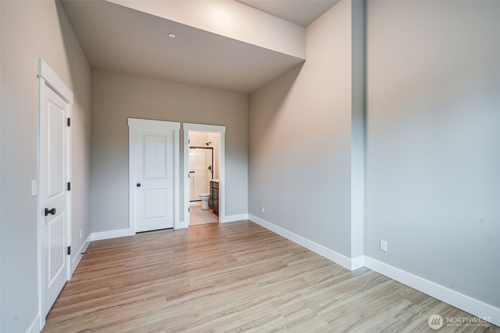 property viewer photo 22