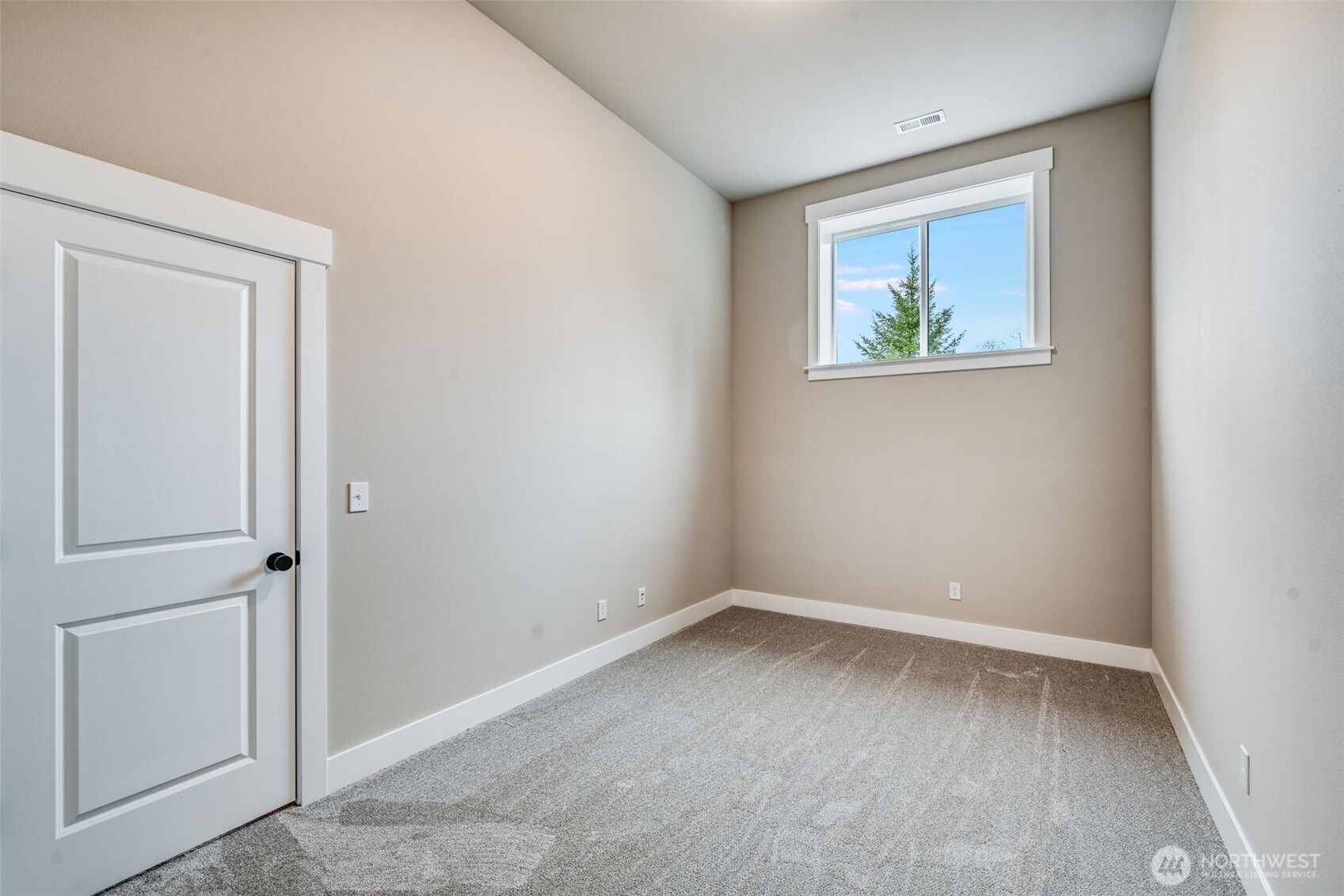 property viewer photo 25