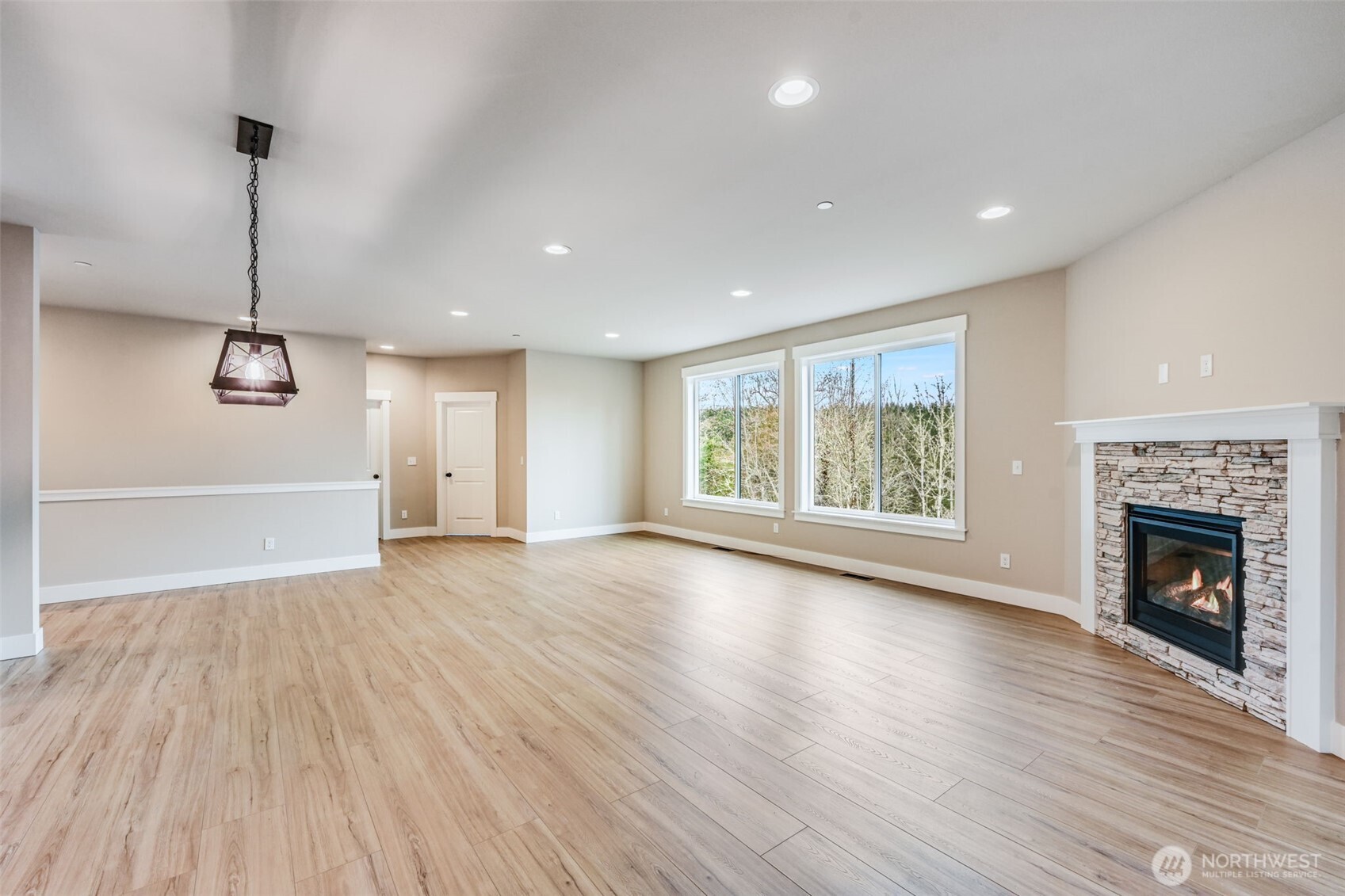 property viewer photo 3