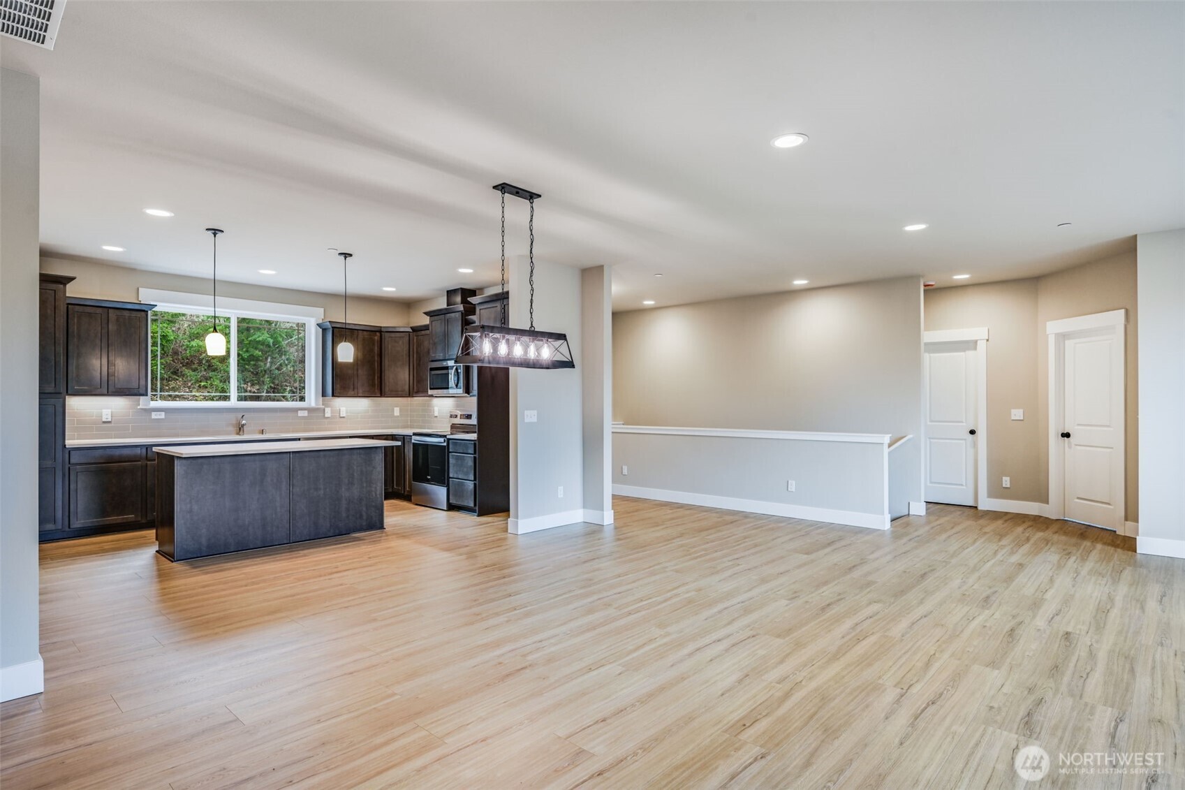 property viewer photo 4