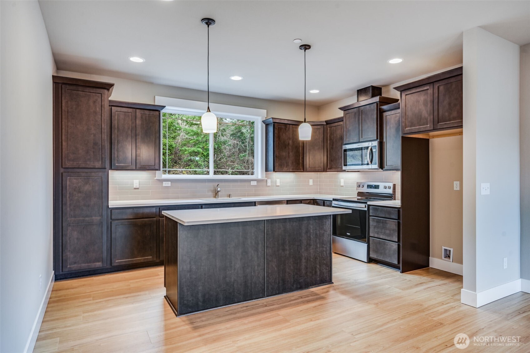 property viewer photo 7
