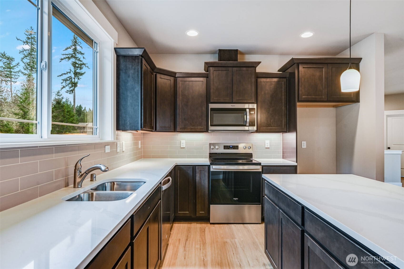 property viewer photo 8