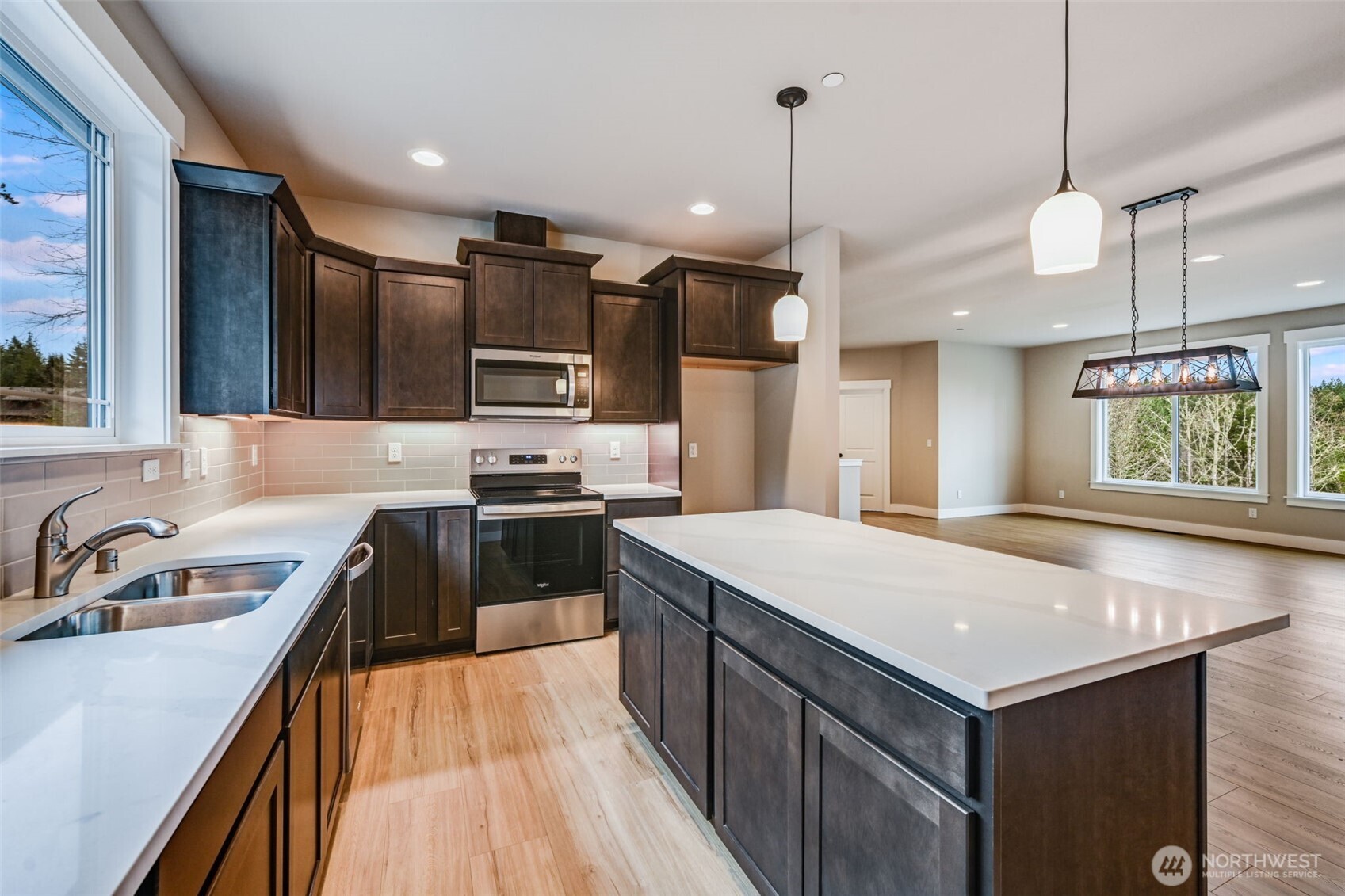 property viewer photo 9
