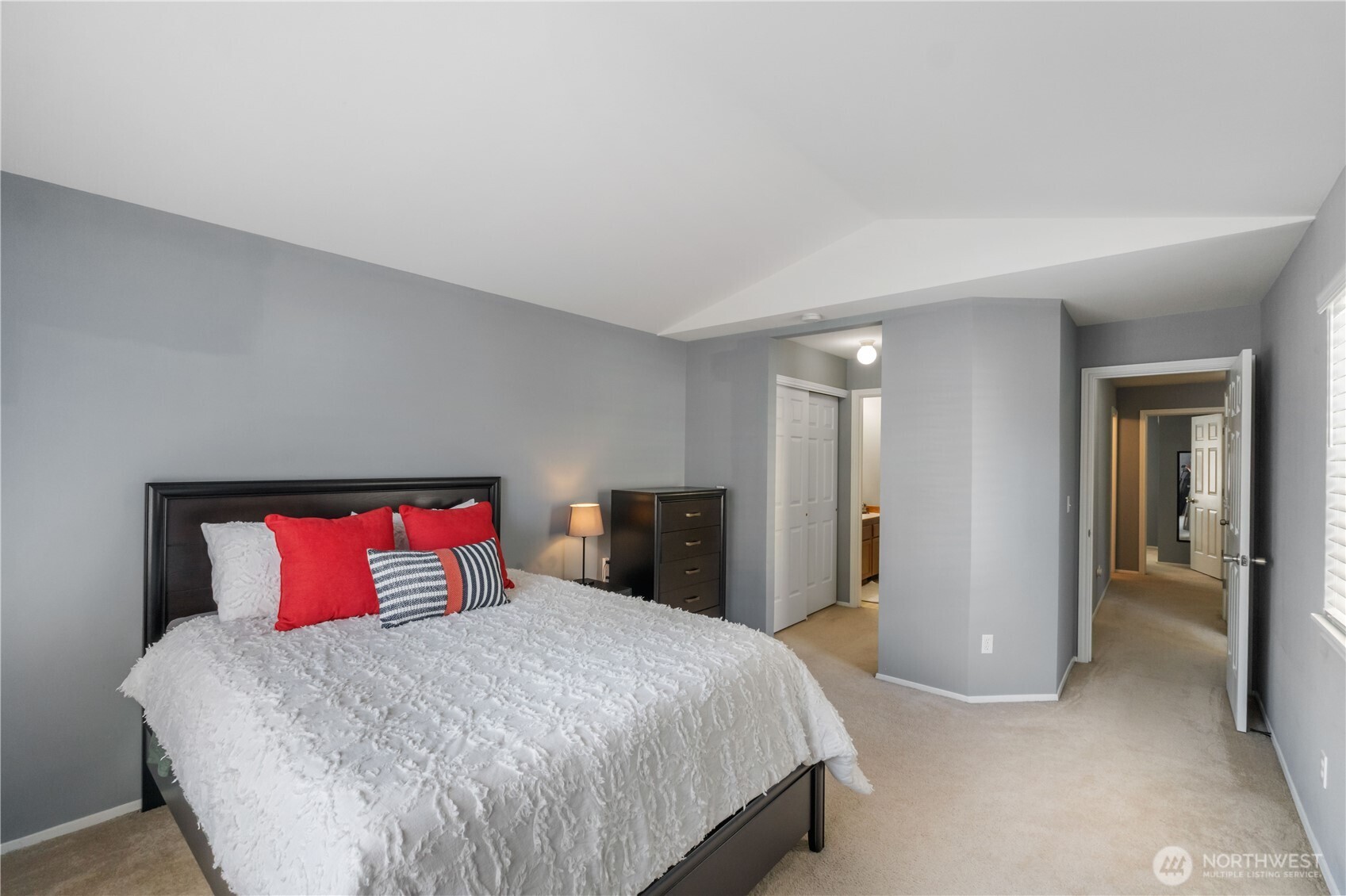 property viewer photo 24