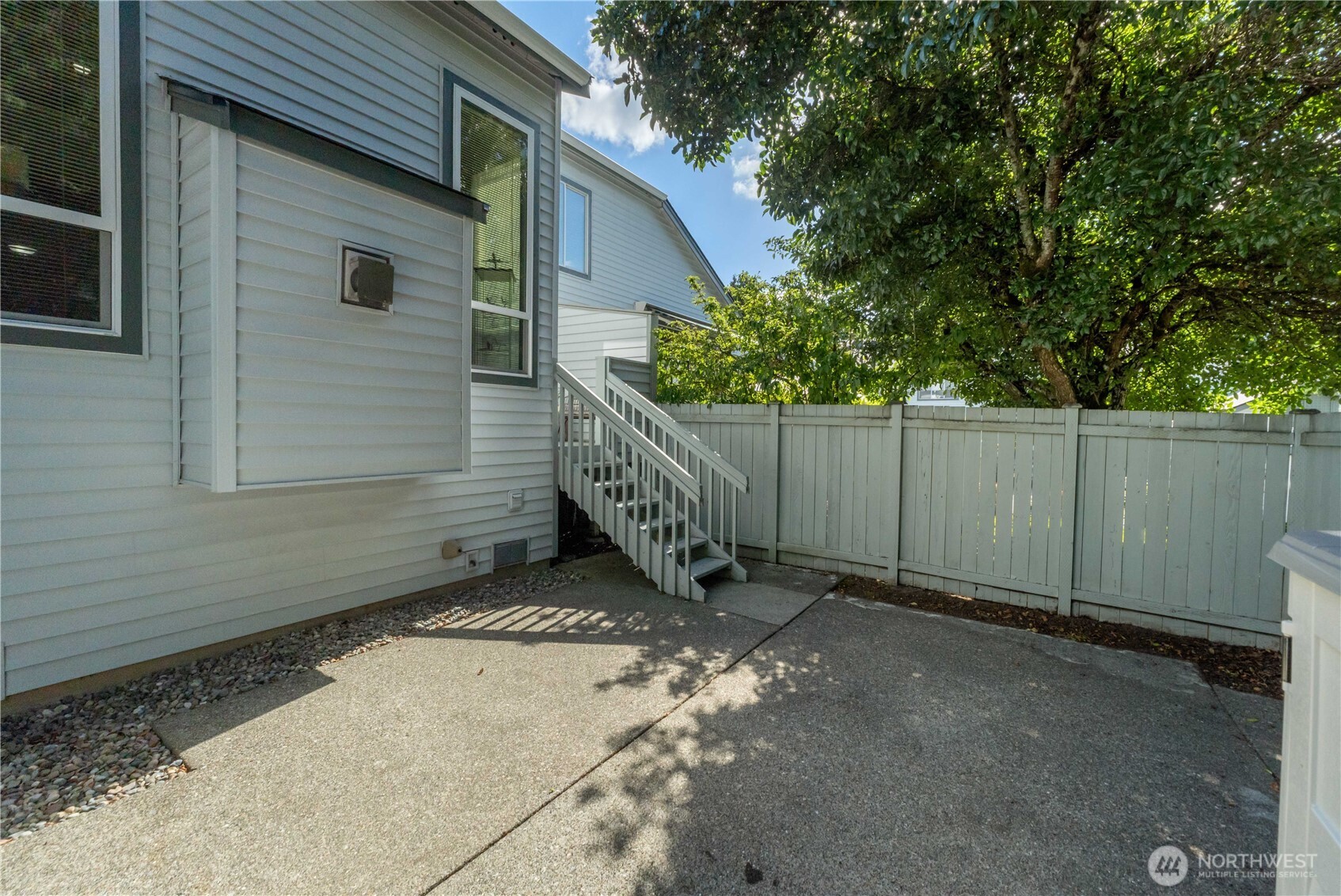 property viewer photo 31