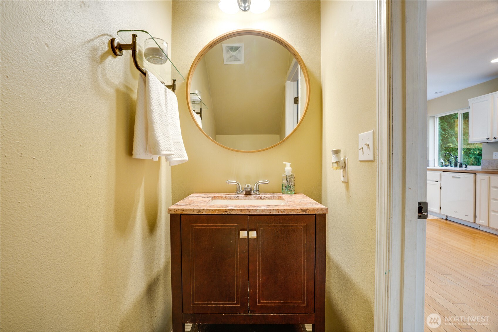 property viewer photo 11