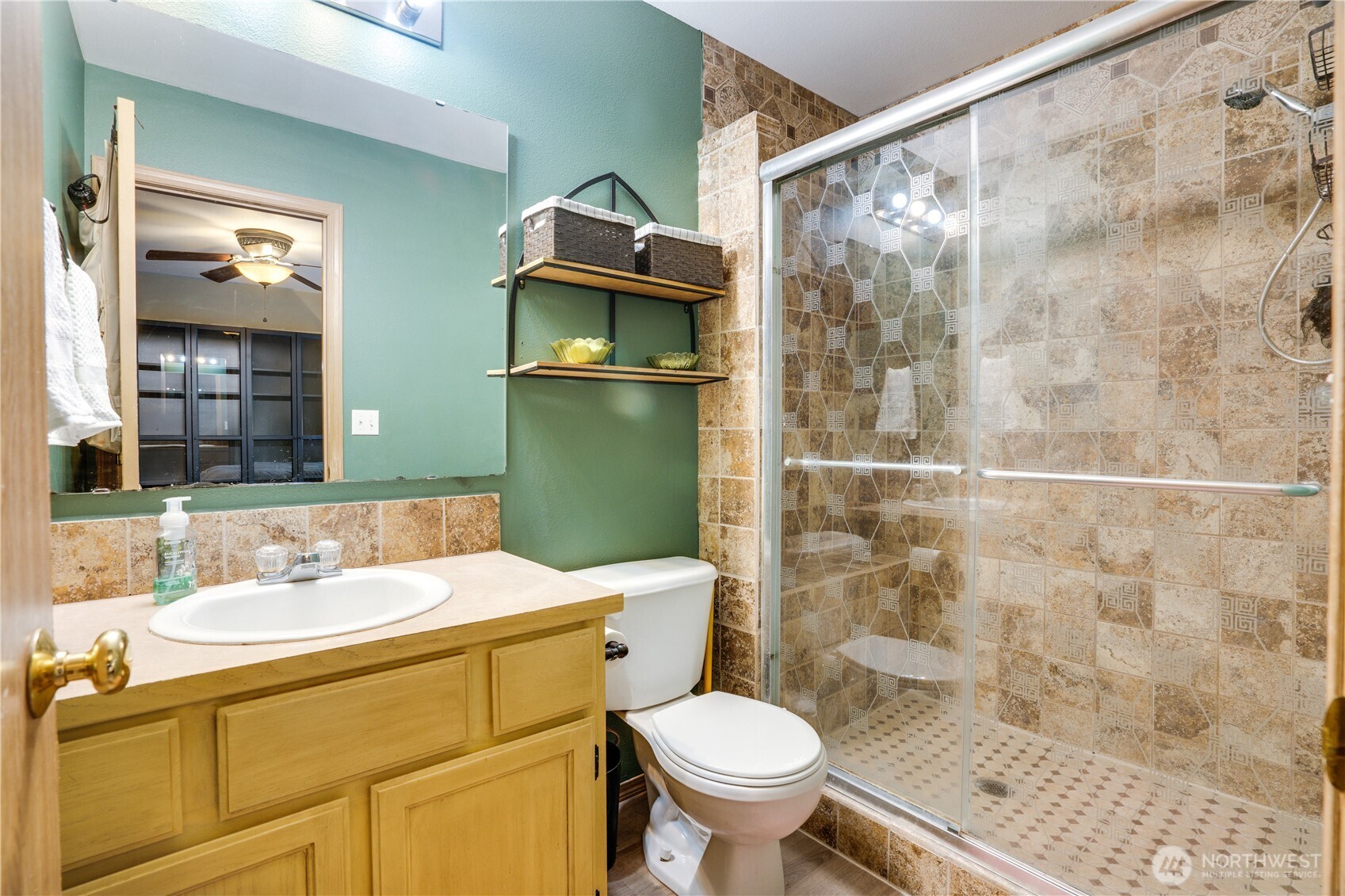 property viewer photo 18