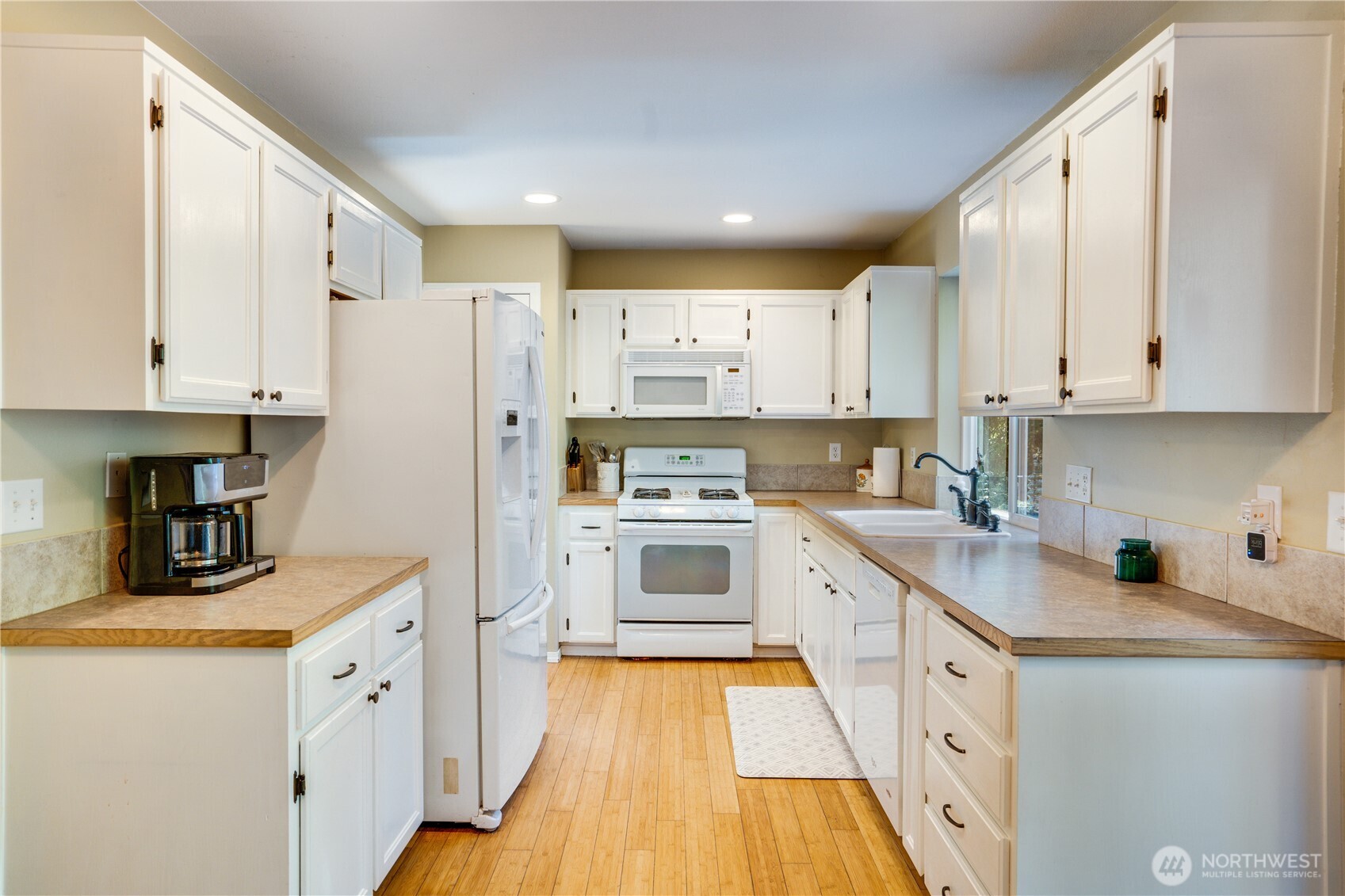 property viewer photo 7