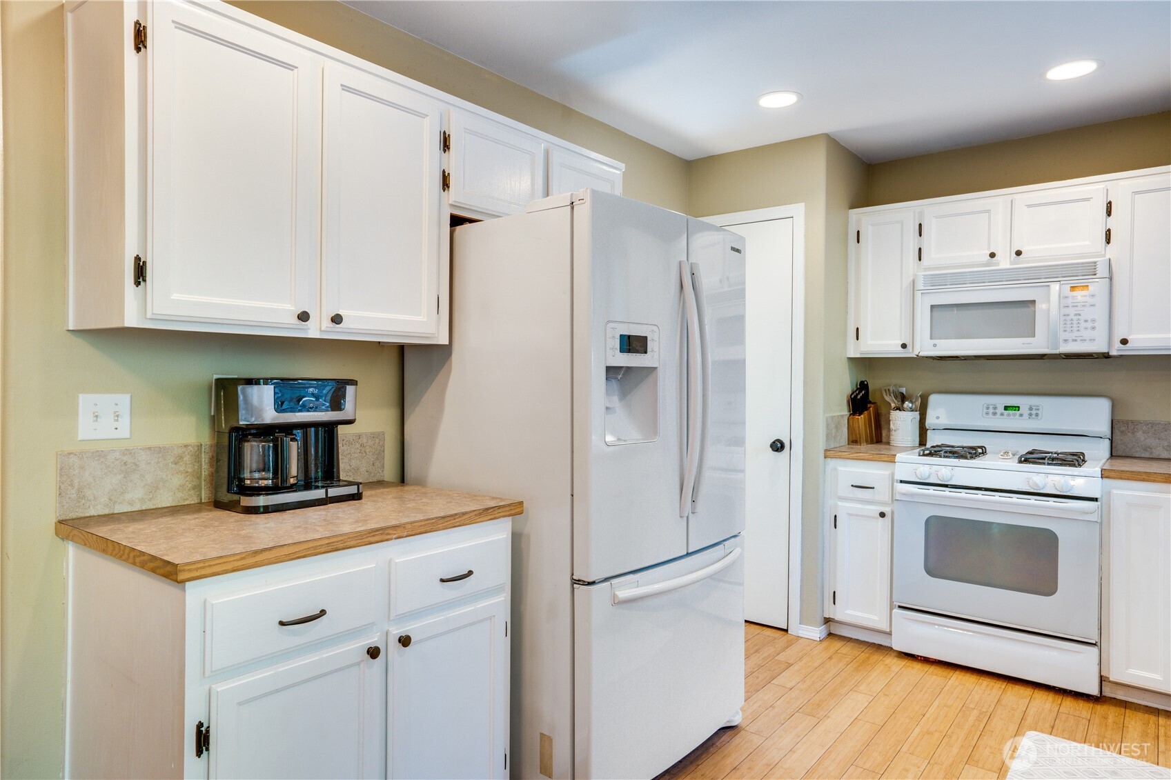 property viewer photo 8