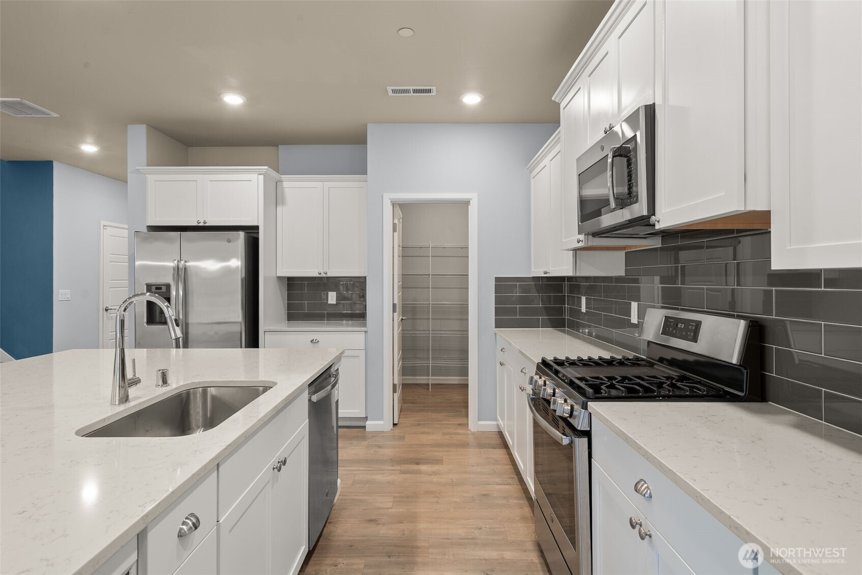 property viewer photo 11